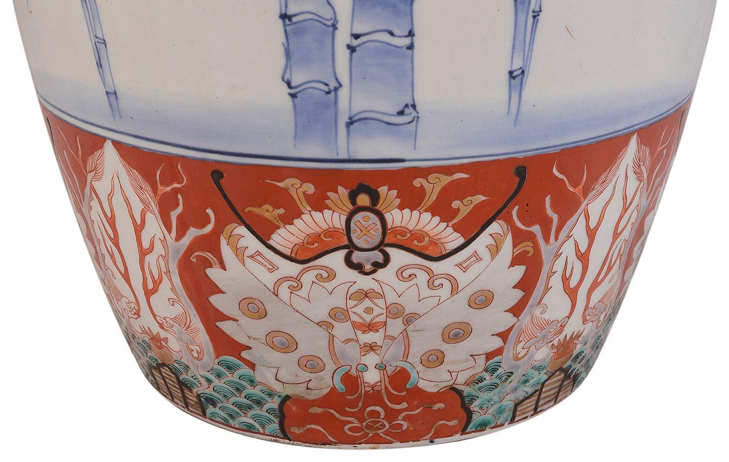 Porcelain Large Japanese Korango Imari Bamboo Patterned Vase, circa 1900 For Sale