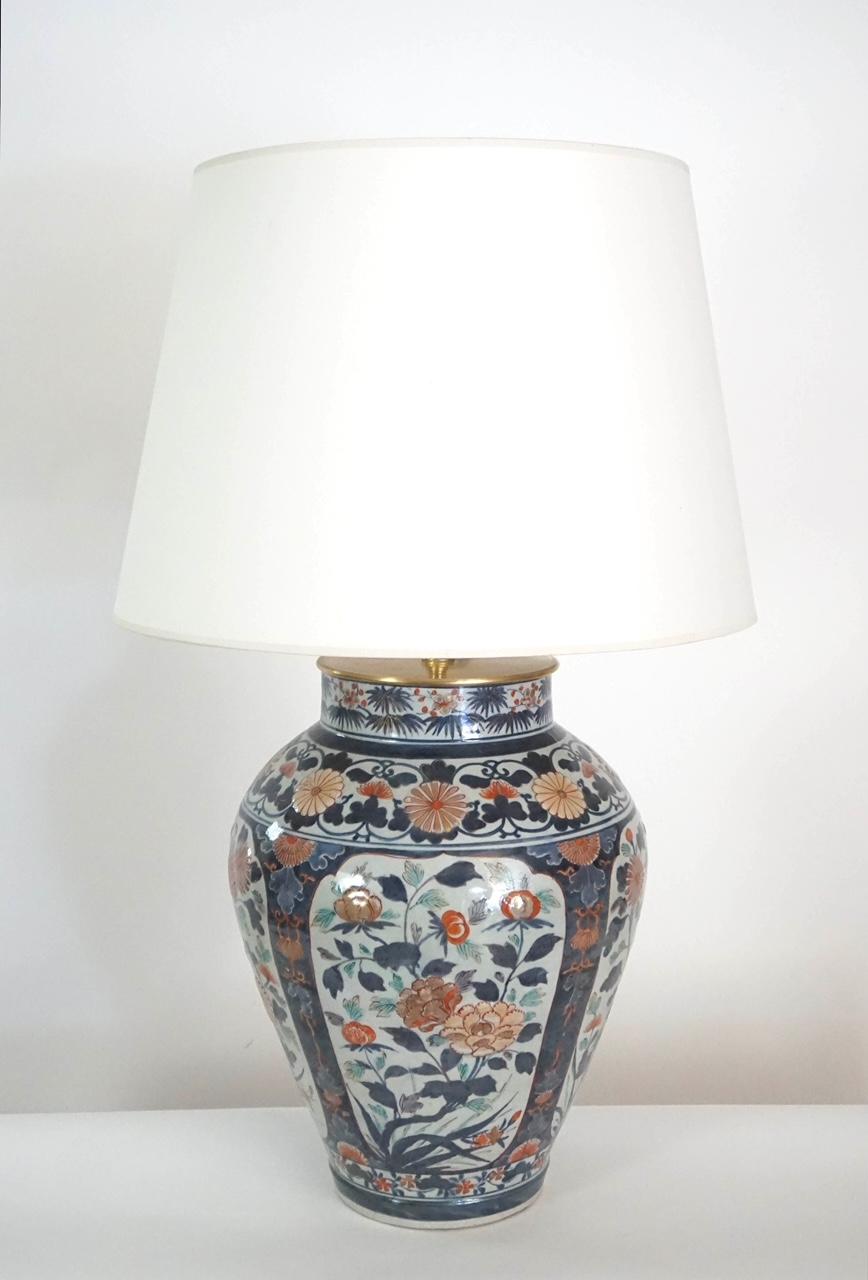 Large Japanese Late Edo Period Imari Vase Table Lamp For Sale 7