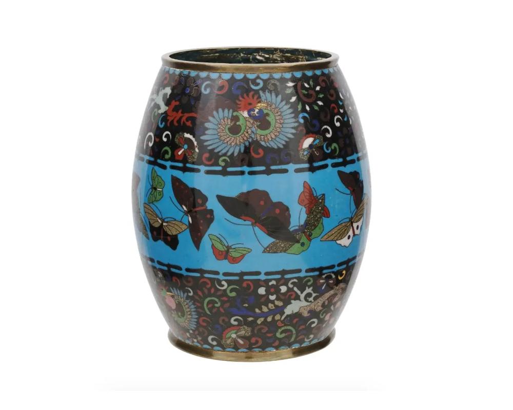 Large Antique Meiji Japanese Cloisonne Enamel Barrel Vase with Butterflies In Good Condition For Sale In New York, NY