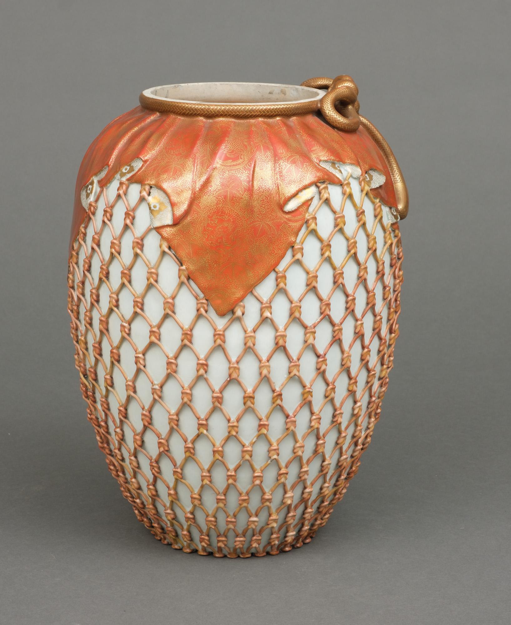 Large Japanese Meiji Kyo-Ware Porcelain 'Tsubo' Vase by Kanzan Denshichi 幹山伝七 For Sale 3