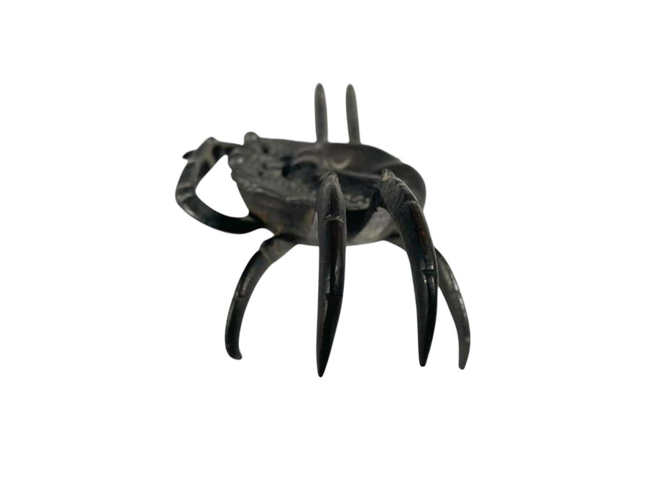 Large Japanese Meiji Period Bronze Crab (C) Okimono For Sale 1