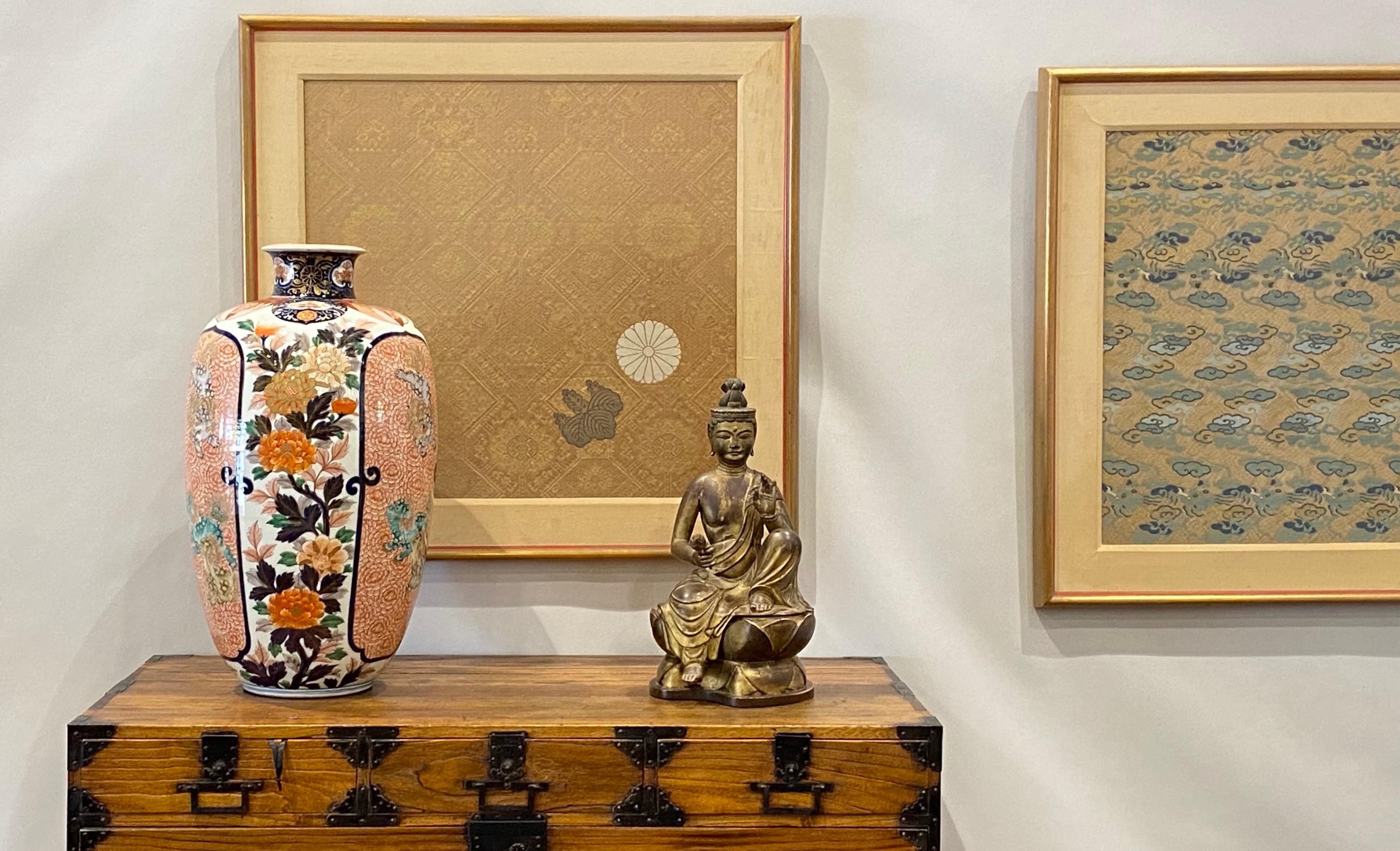 Porcellana Grande vaso Imari giapponese del periodo Meiji, XIX secolo in vendita