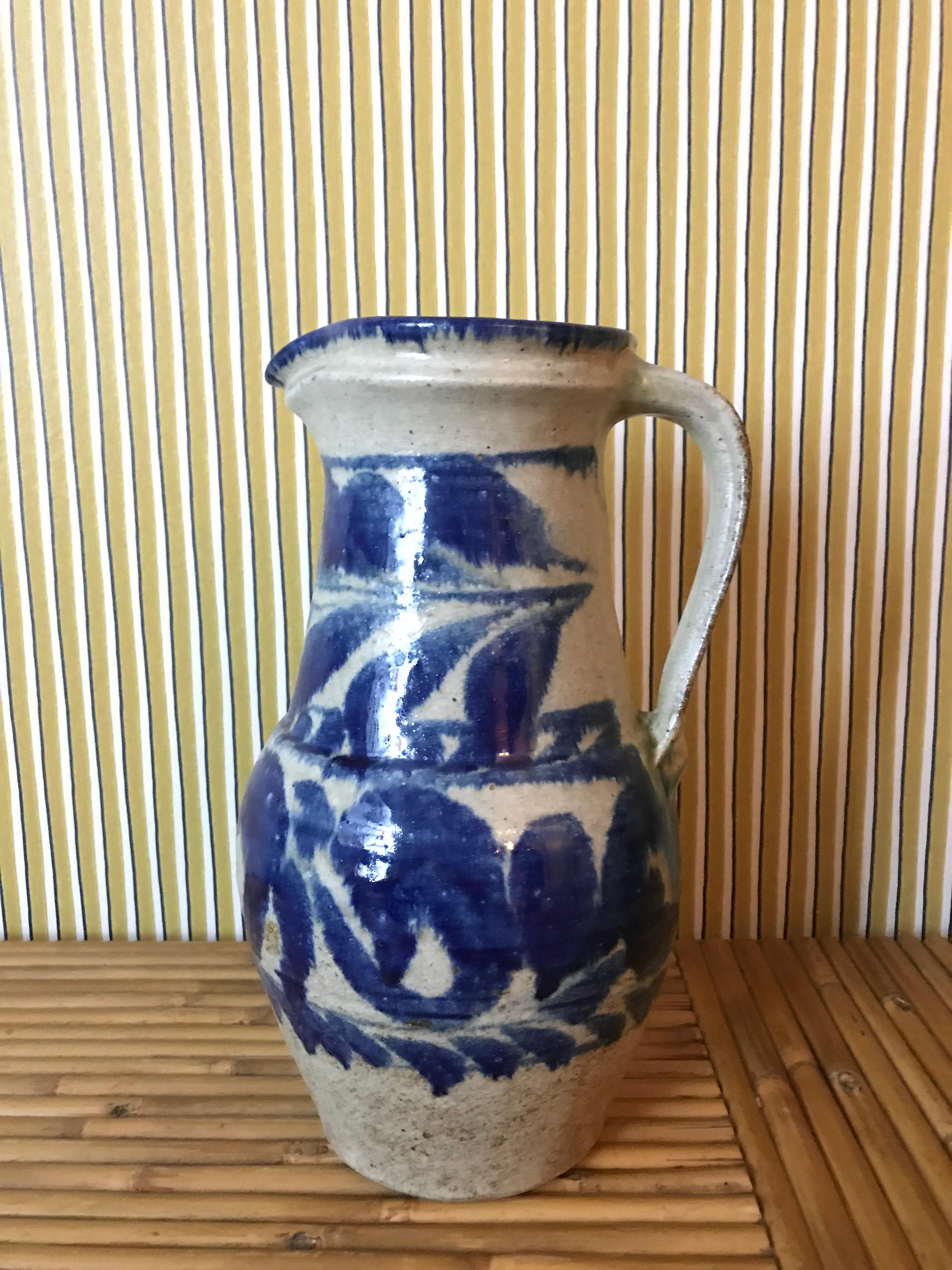 Large Japanese Pitcher with Blue and White Foliage Decoration, Okinawa In Good Condition In Copenhagen K, DK