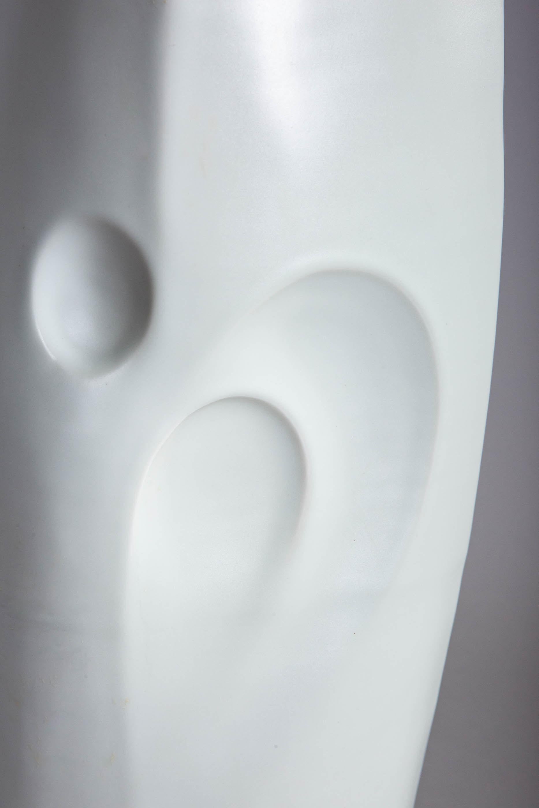 Large Japanese Porcelain Studio Vase In Excellent Condition For Sale In Hudson, NY