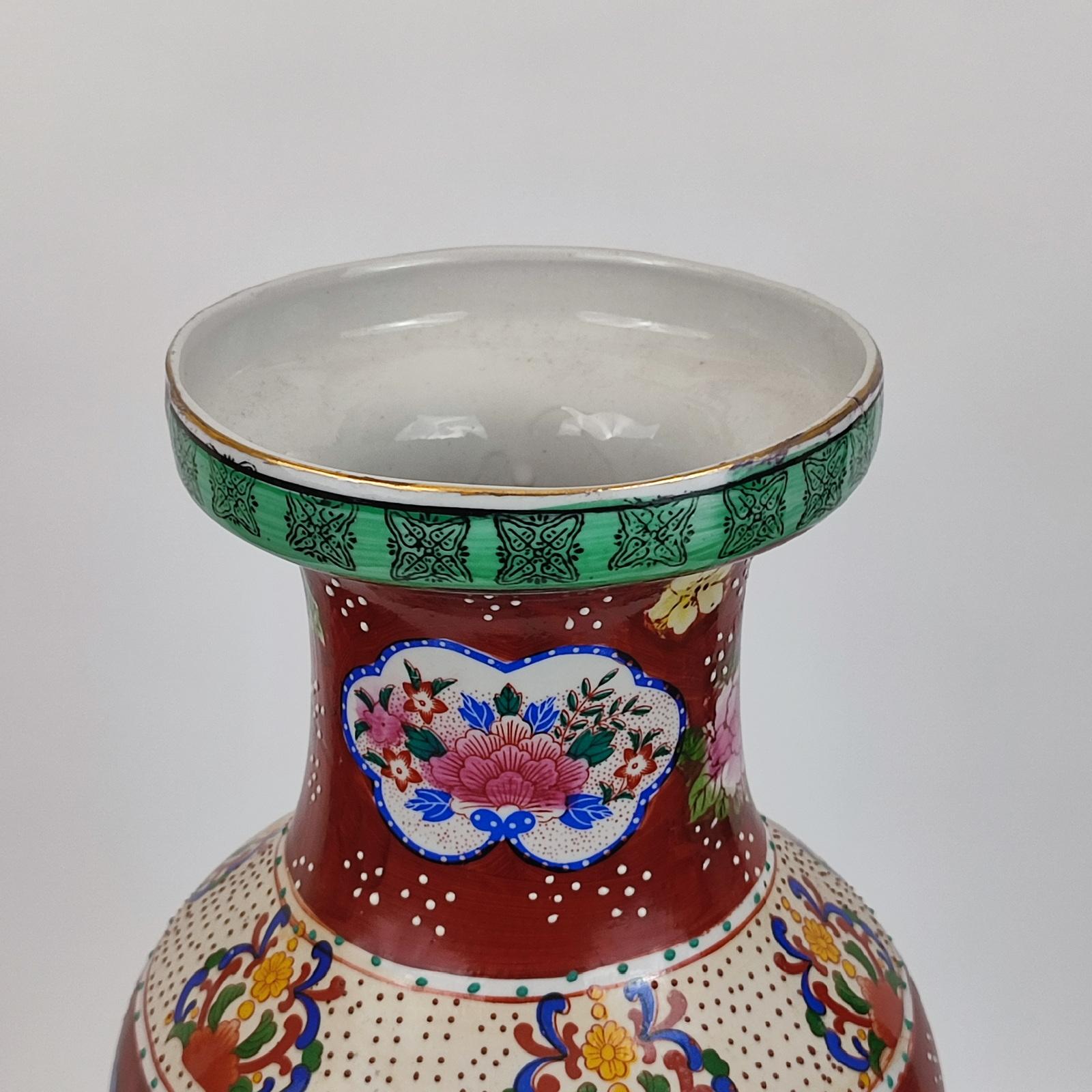 Large Japanese Porcelain Vase, Decor of Flowers and Birds, Circa 1940s For Sale 2