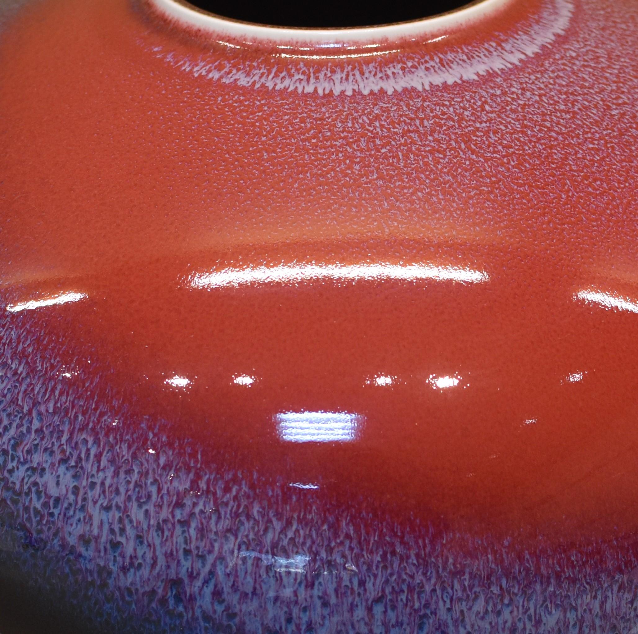 Japanese Red Black Blue Hand-Glazed Porcelain Vase by Master Artist For Sale 1