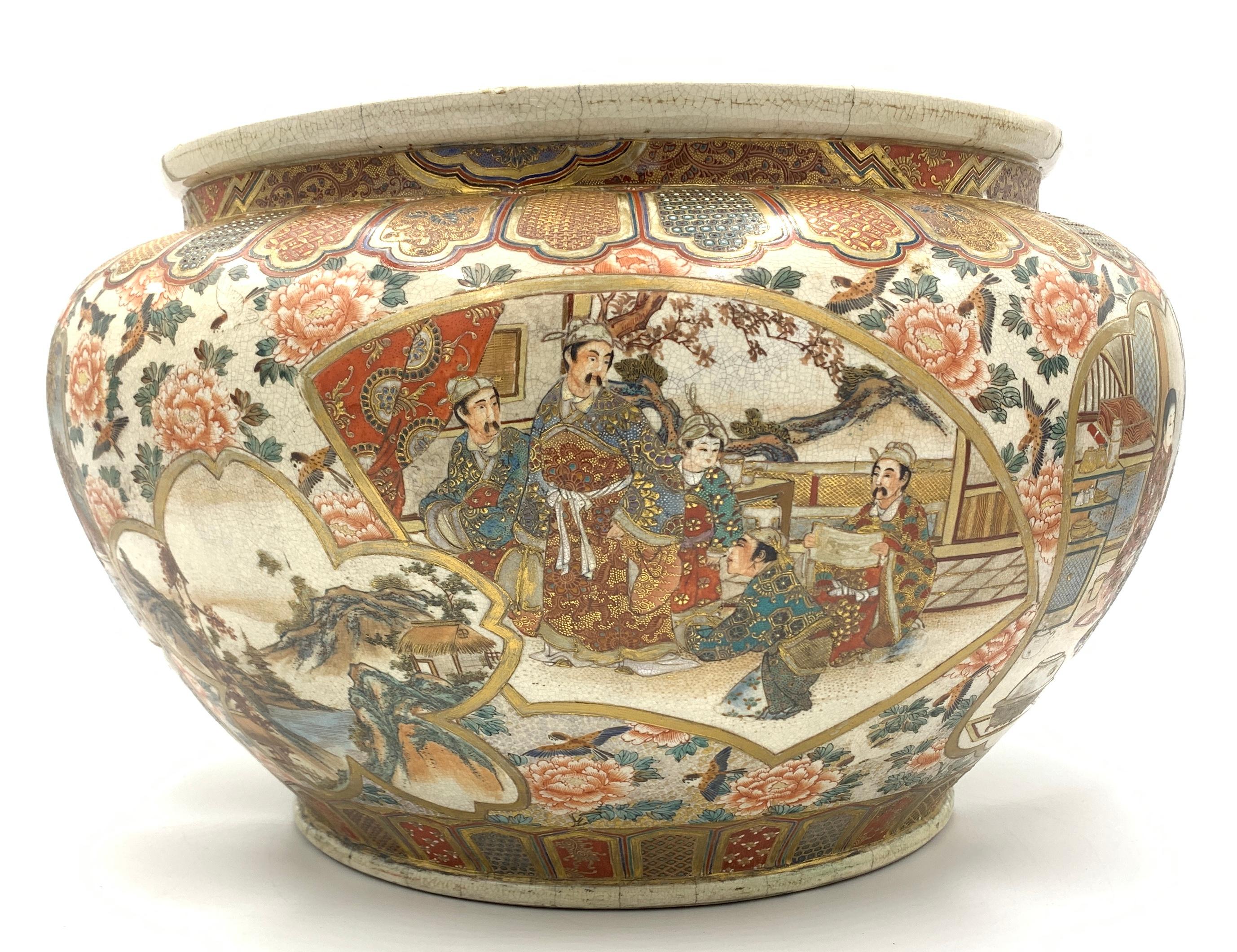 Large Japanese Satsuma Bowl, 19th Century In Good Condition For Sale In London, GB