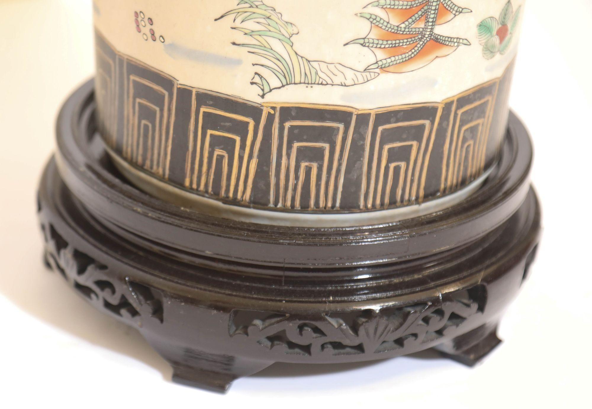 20ième siècle Grand vase de sol en céramique japonaise Satsuma Umbrella Stand en vente