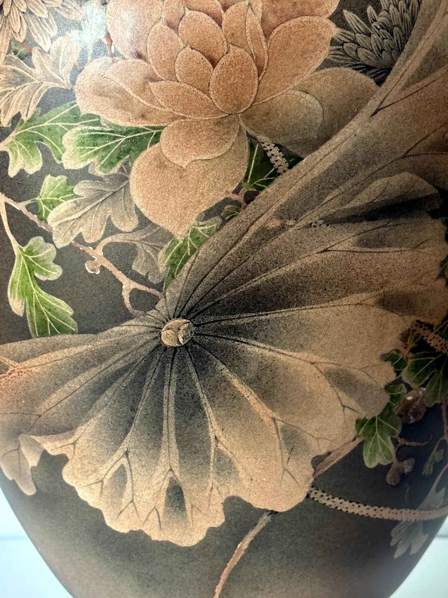 Large Japanese Satsuma Ceramic Vase Kinkozan For Sale 13