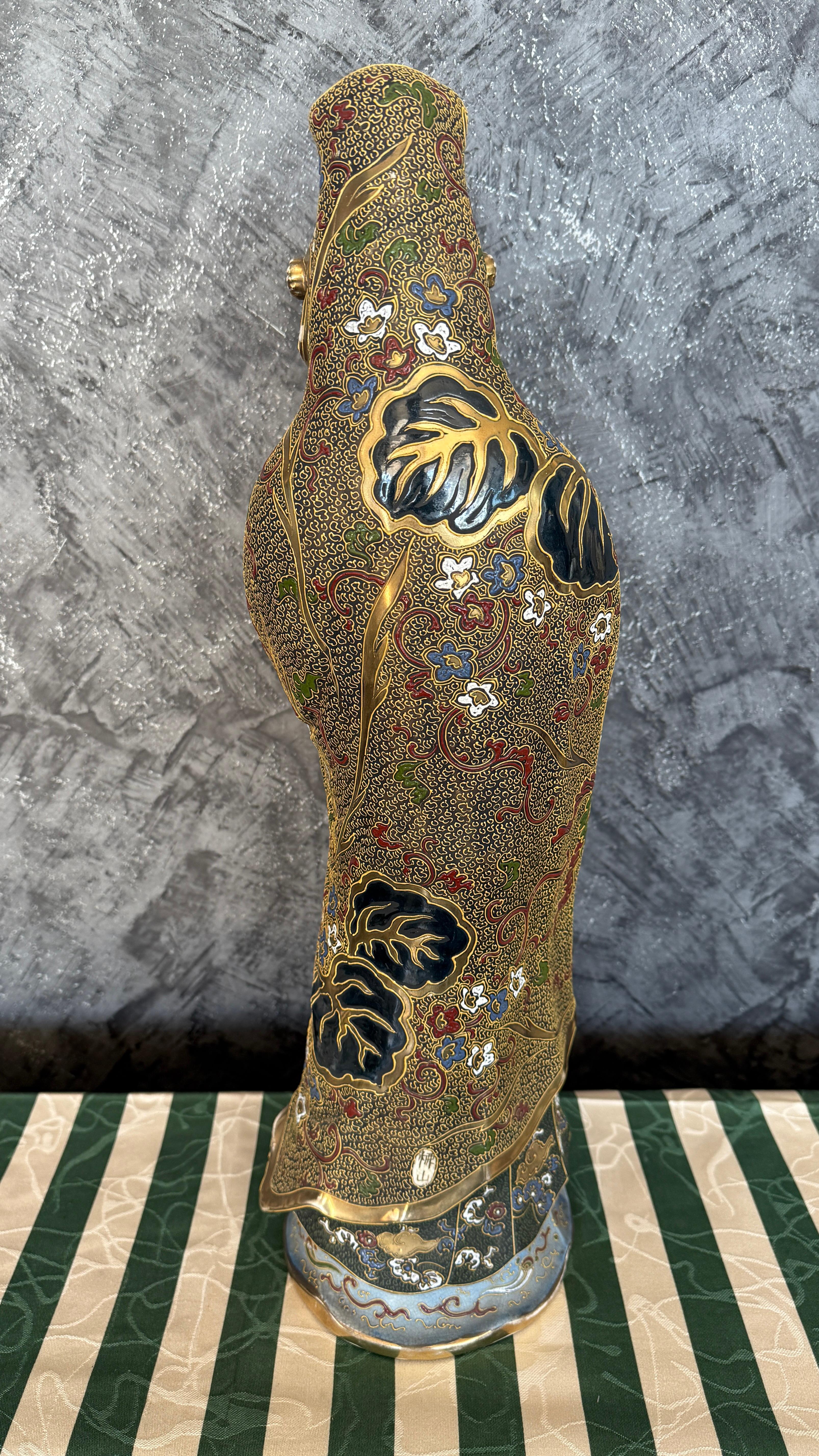 Gran estatua japonesa Satsuma Guanyin siglo XX en venta