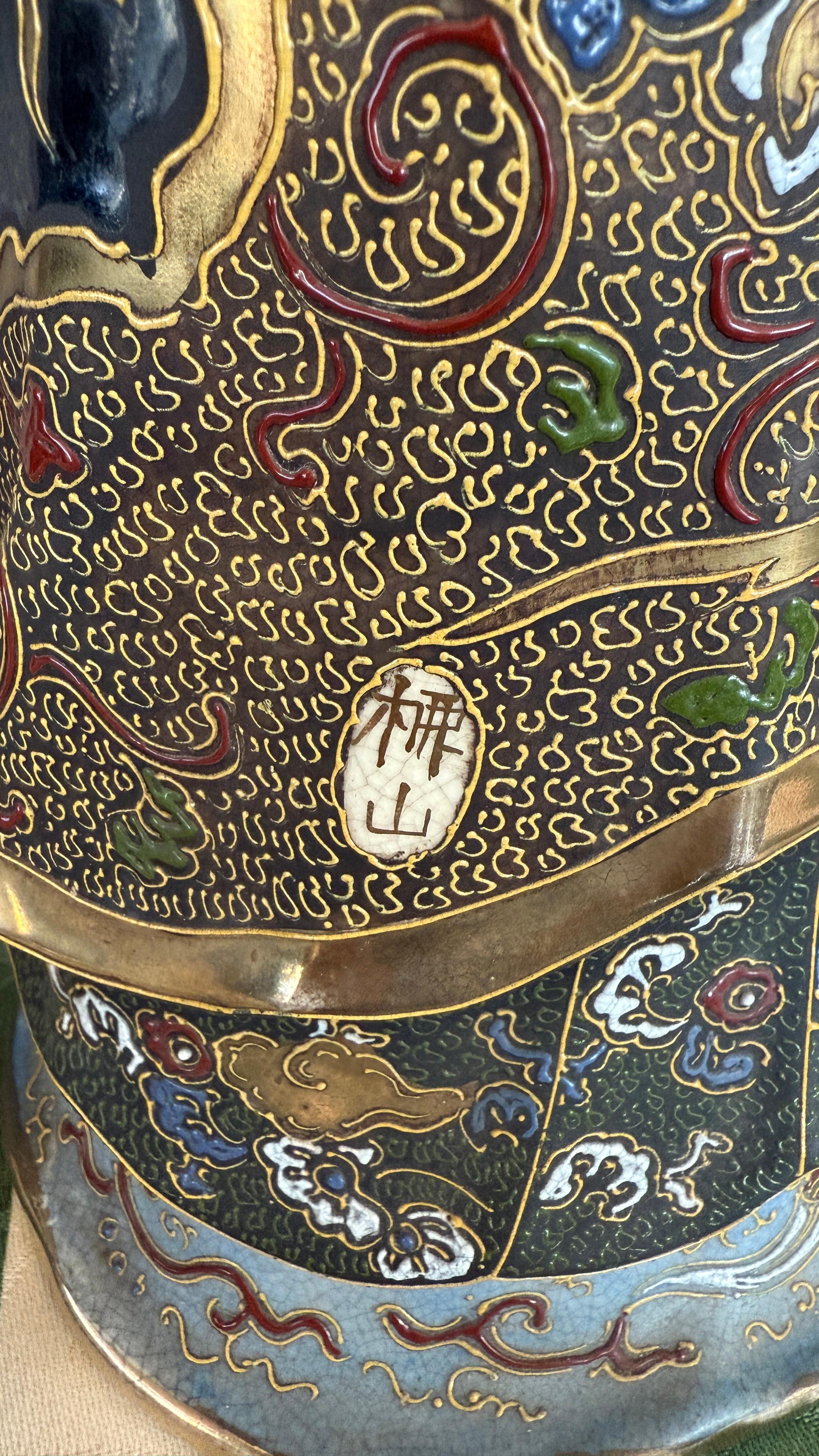 Gran estatua japonesa Satsuma Guanyin Porcelana en venta