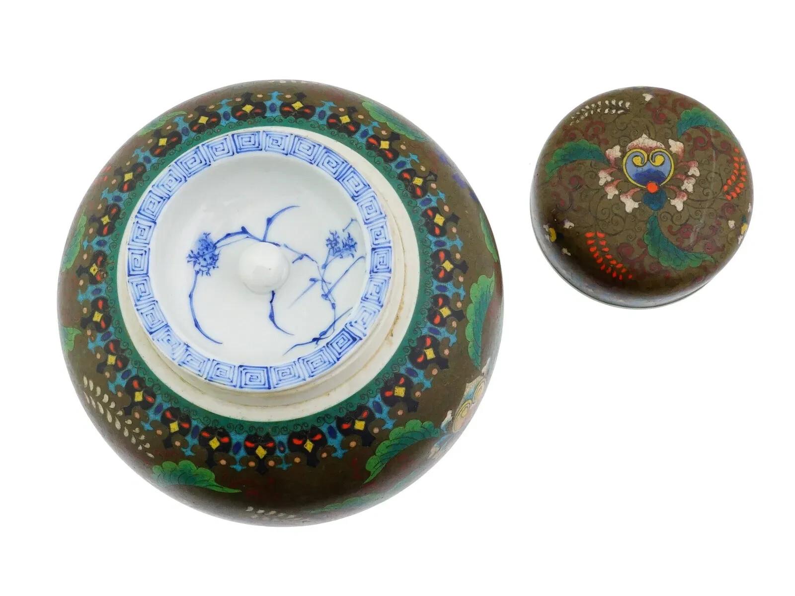 Large Japanese Totai Covered Cloisonne Enamel Porcelain Jar In Good Condition For Sale In Queens, NY