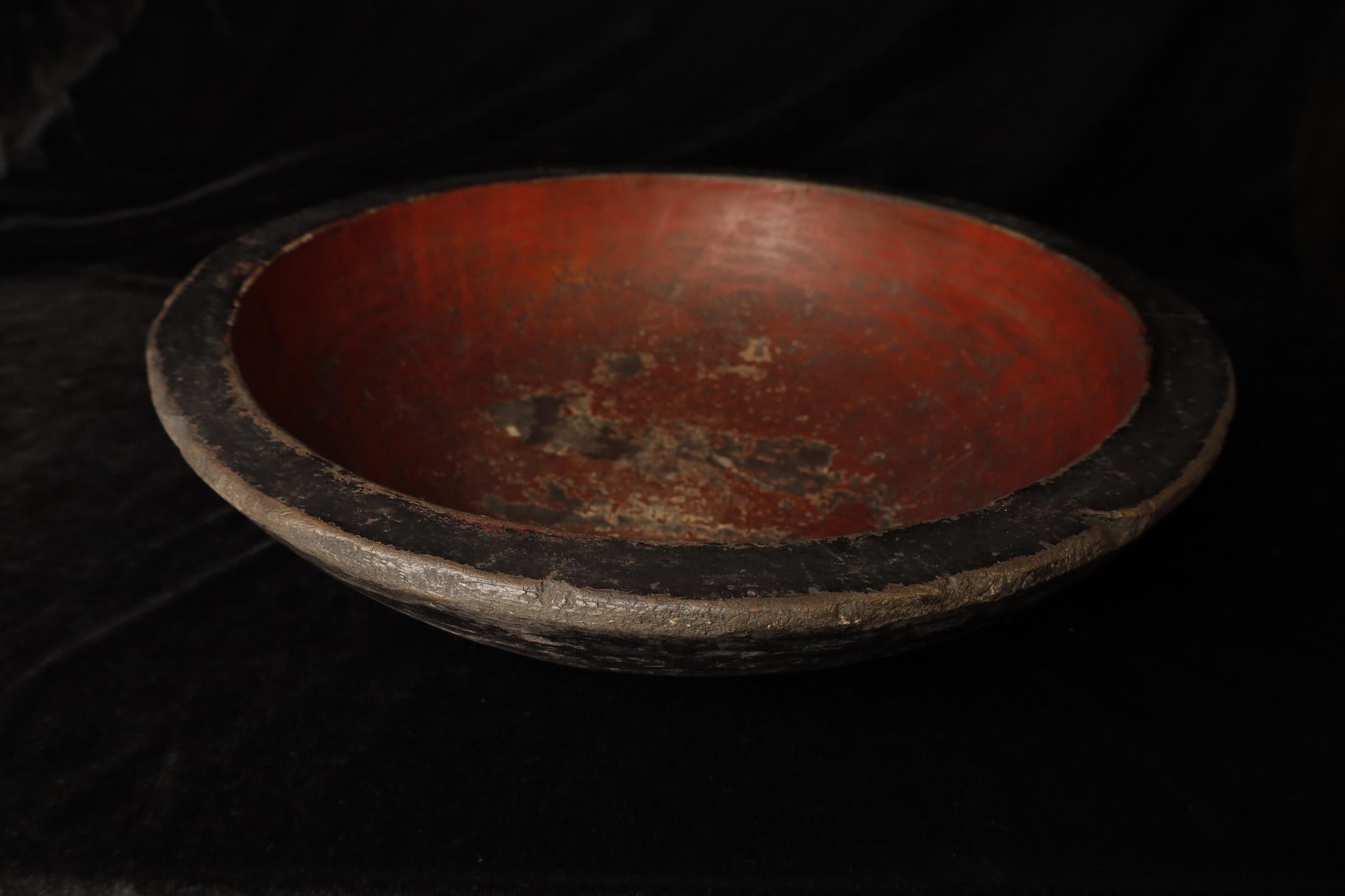 Large Japanese Wooden Kneading Bowl with Red Lacquer Interior 4