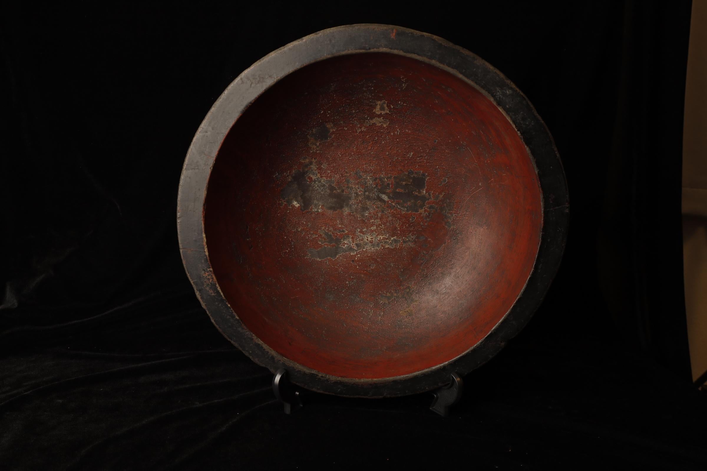 Large Japanese Wooden Kneading Bowl with Red Lacquer Interior 7