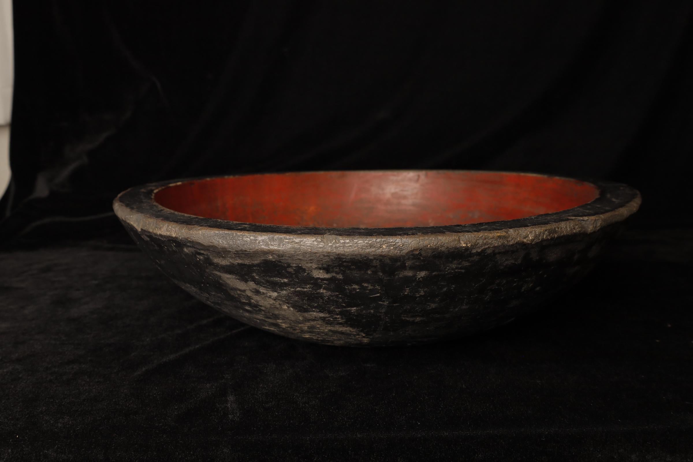 Large Japanese Wooden Kneading Bowl with Red Lacquer Interior 2