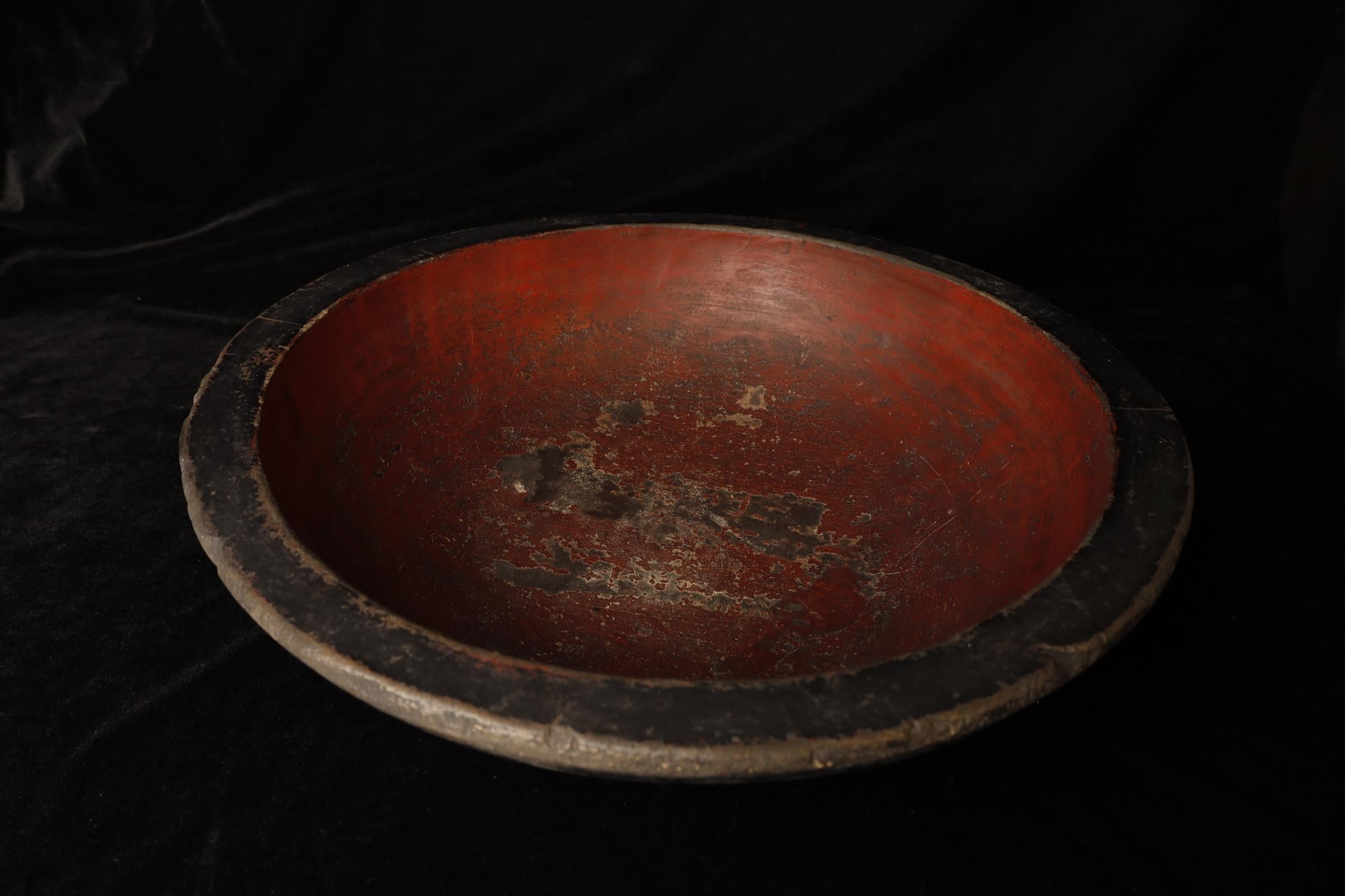 Large Japanese Wooden Kneading Bowl with Red Lacquer Interior 3