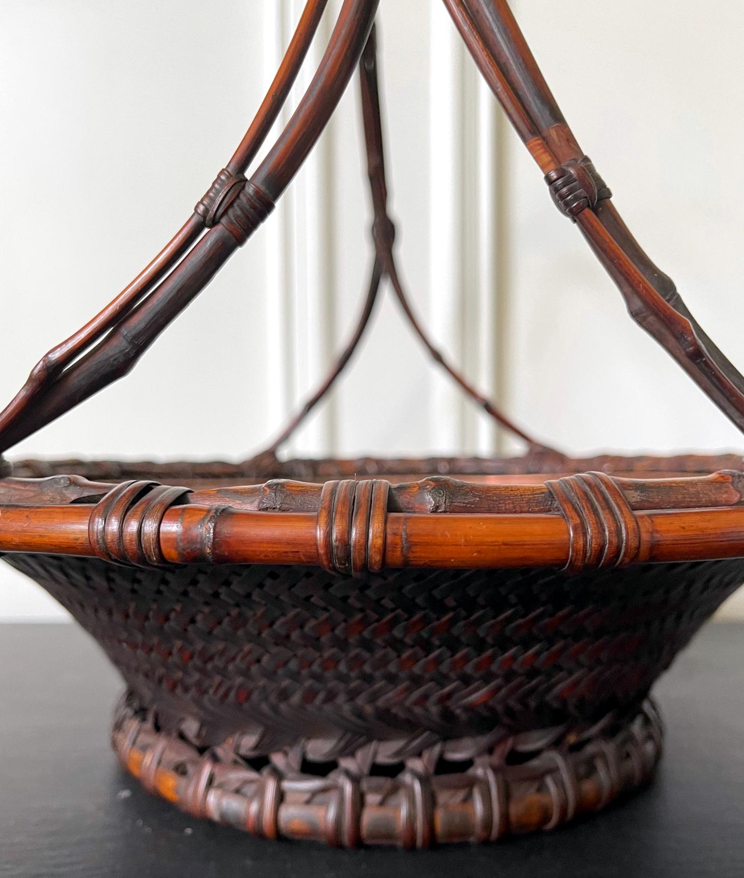 Grand panier japonais Morikago en bambou tissé par Maeda Chikubosai I en vente 3