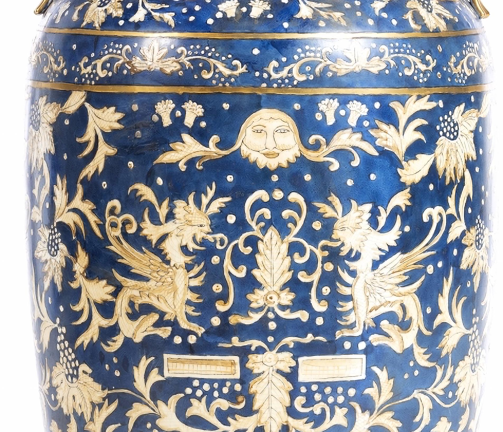 Chinese Export LARGE JAR  Chinese Porcelain, Republic Period (1912-1949) For Sale