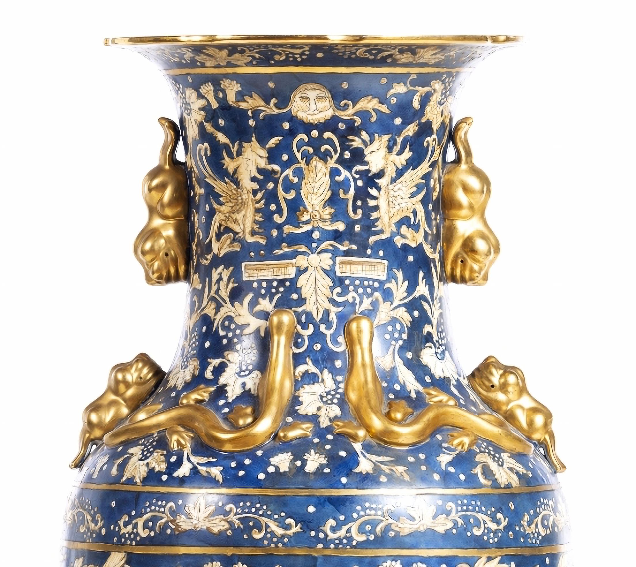 Hand-Crafted LARGE JAR  Chinese Porcelain, Republic Period (1912-1949) For Sale