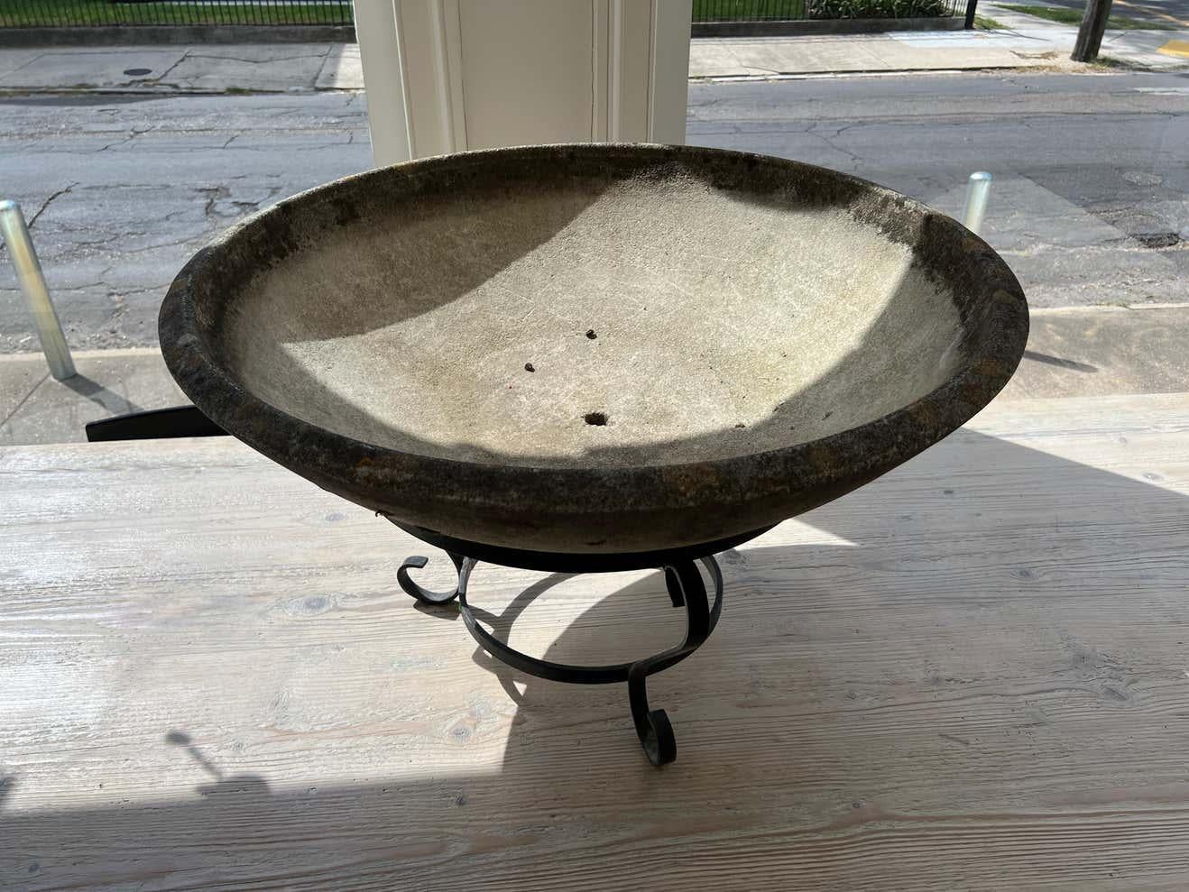 Large Jardiniere with Black Iron Stand In Fair Condition For Sale In New Orleans, LA