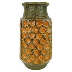 grand vase jasba milieu du siècle vase de sol fleur relief décor en orange brown gree