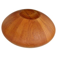 Ensaladera grande de teca tallada Jens Quistgaard Dansk Dinamarca con sello de pato temprano Ensaladera grande de teca tallada Jens Quistgaard Dansk Dinamarca con sello de pato temprano