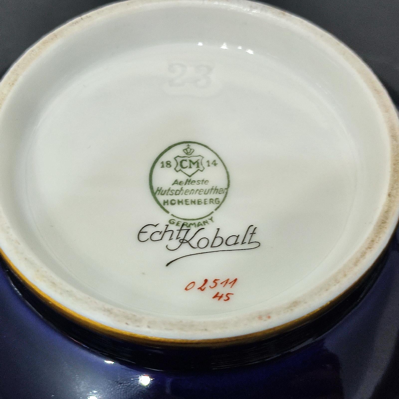 Gran tarro con tapa de porcelana Jlmenau y un azucarero Hutschenreuter con putto en venta 10