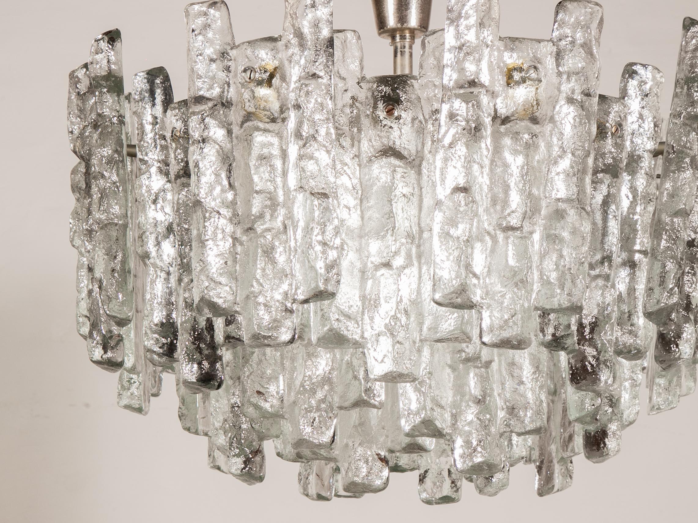 LARGE JT Kalmar, Austria, Murano Glass Iced Blocks, Chandelier, 1960s Metal en venta