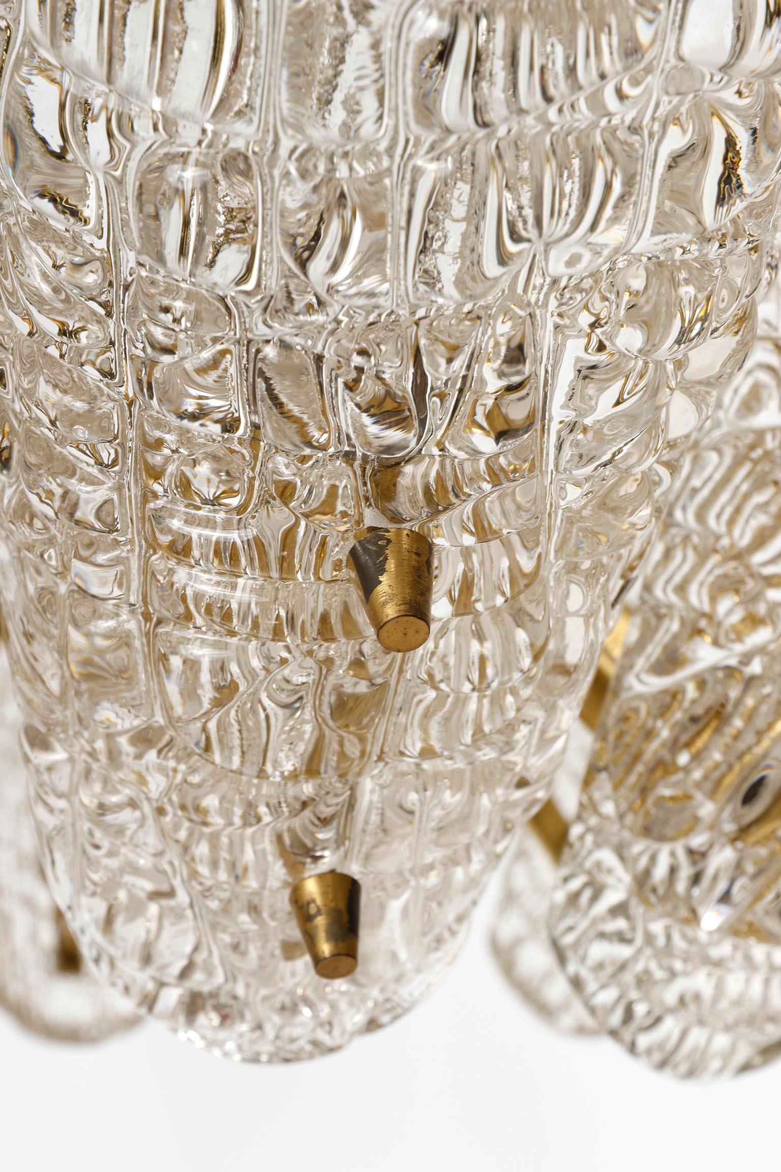 Large J.T. Kalmar Chandelier, Brass Textured Glass, Mid-Century Modern, 1950s For Sale 4