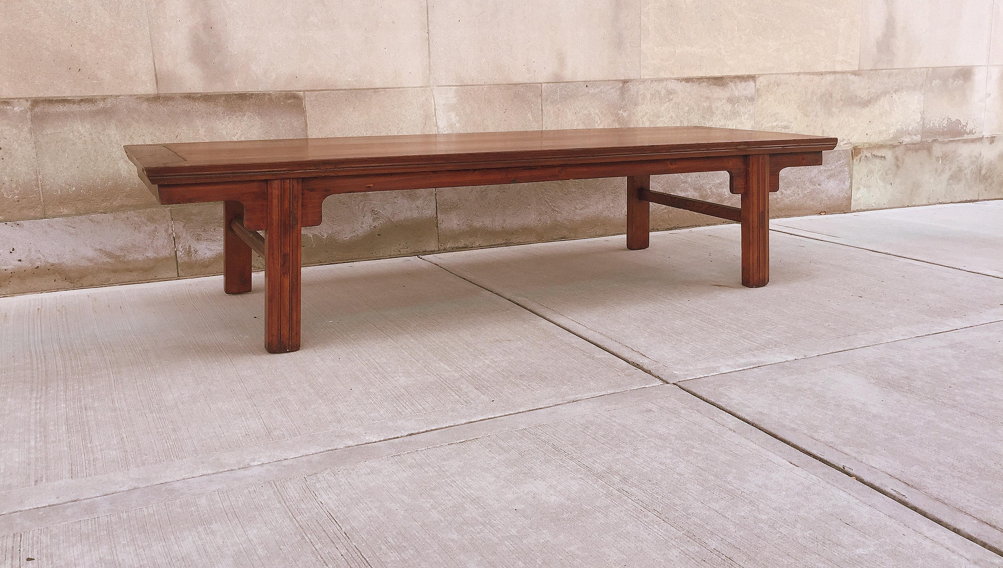 Grande table basse en bois de jumu en vente 1