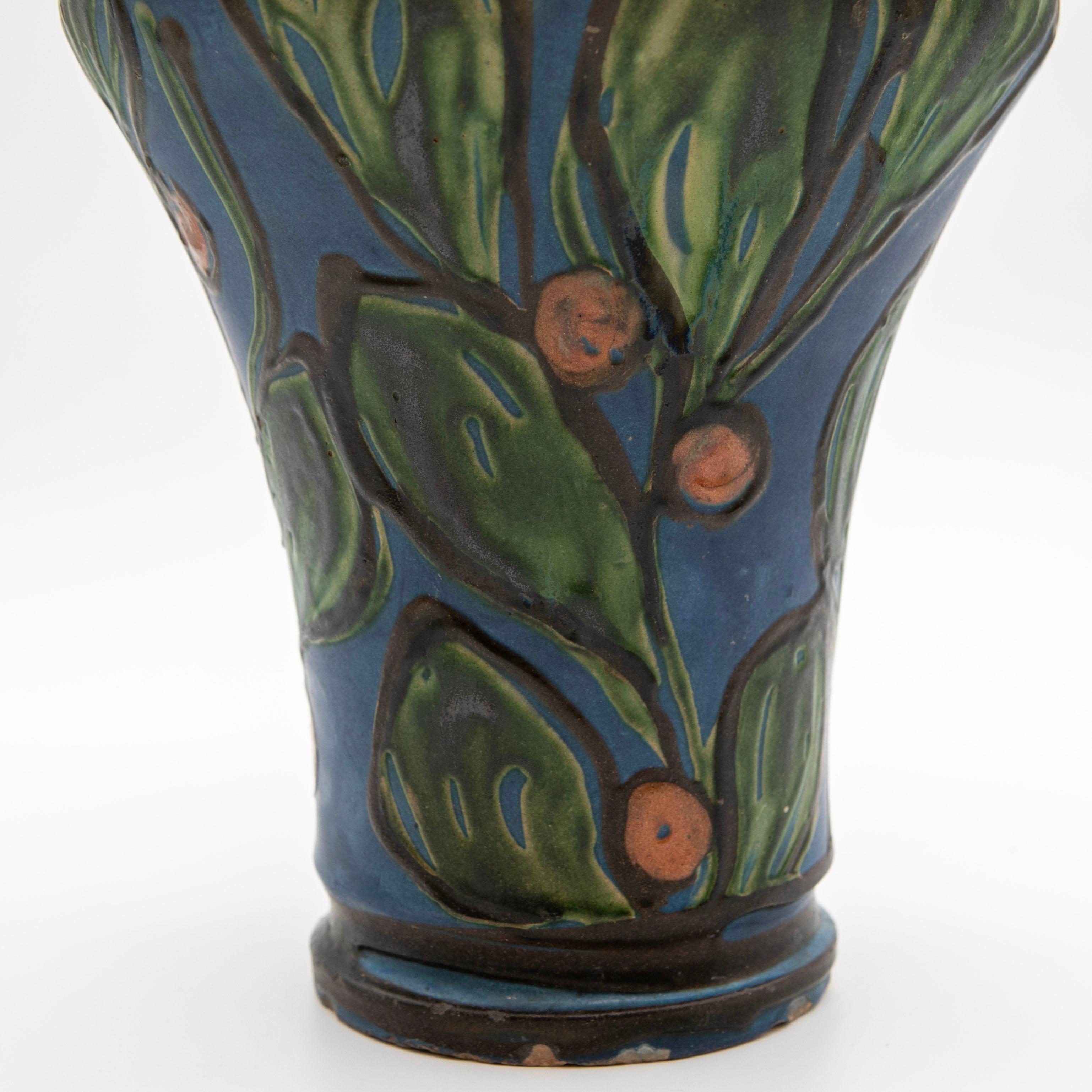 Danese Grande vaso in ceramica Kähler con decorazione in corno di mucca, firmato HAK in vendita