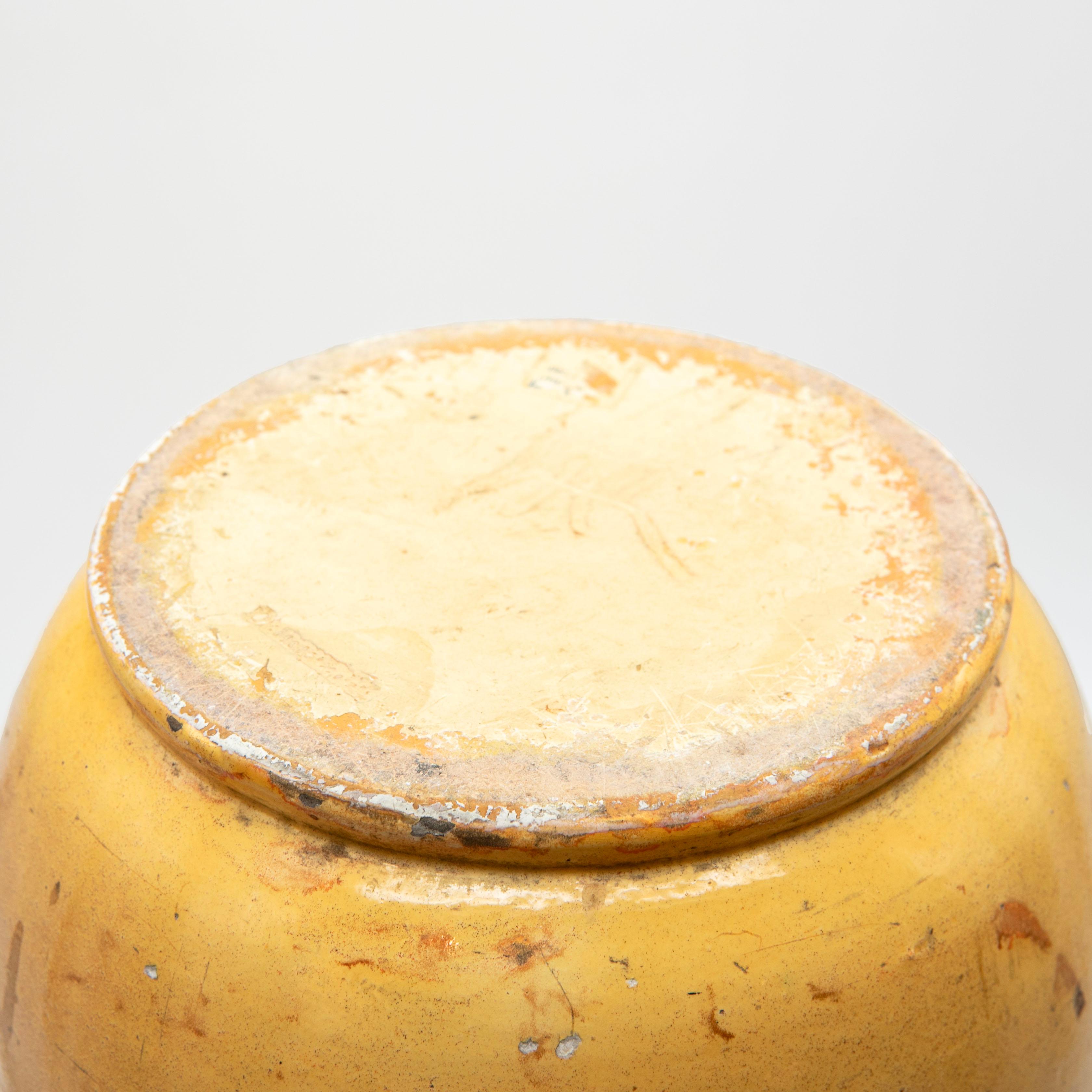 Ceramica Grande vaso da terra Kähler con smalto giallo in vendita