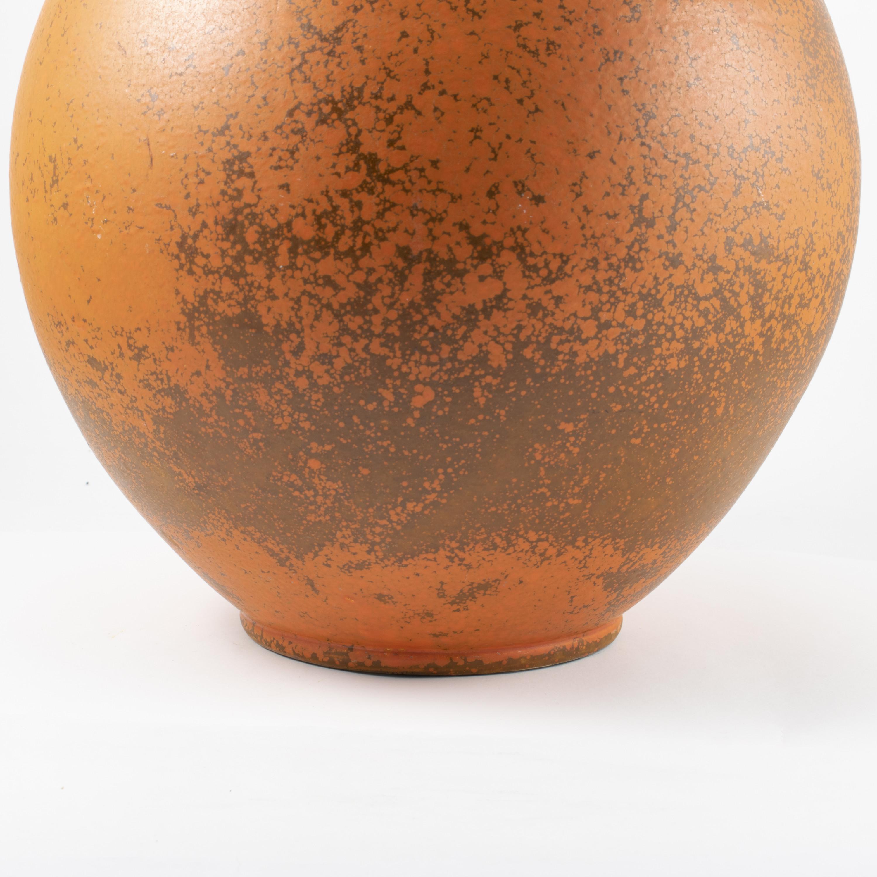 Large Kähler Stoneware Vase in Orange Uranium Glaze In Good Condition In Kastrup, DK