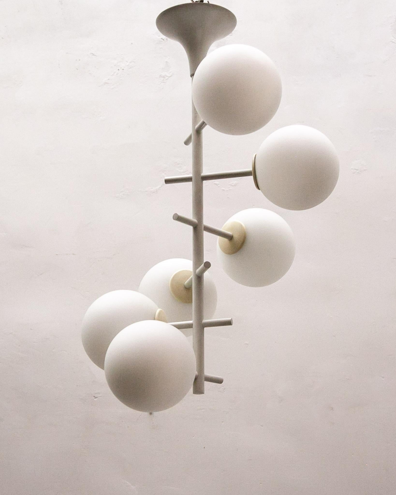 Mid-Century Modern Large Kaiser Sputnik White Opal Glass Globes Chandelier, Germany, 1960s For Sale