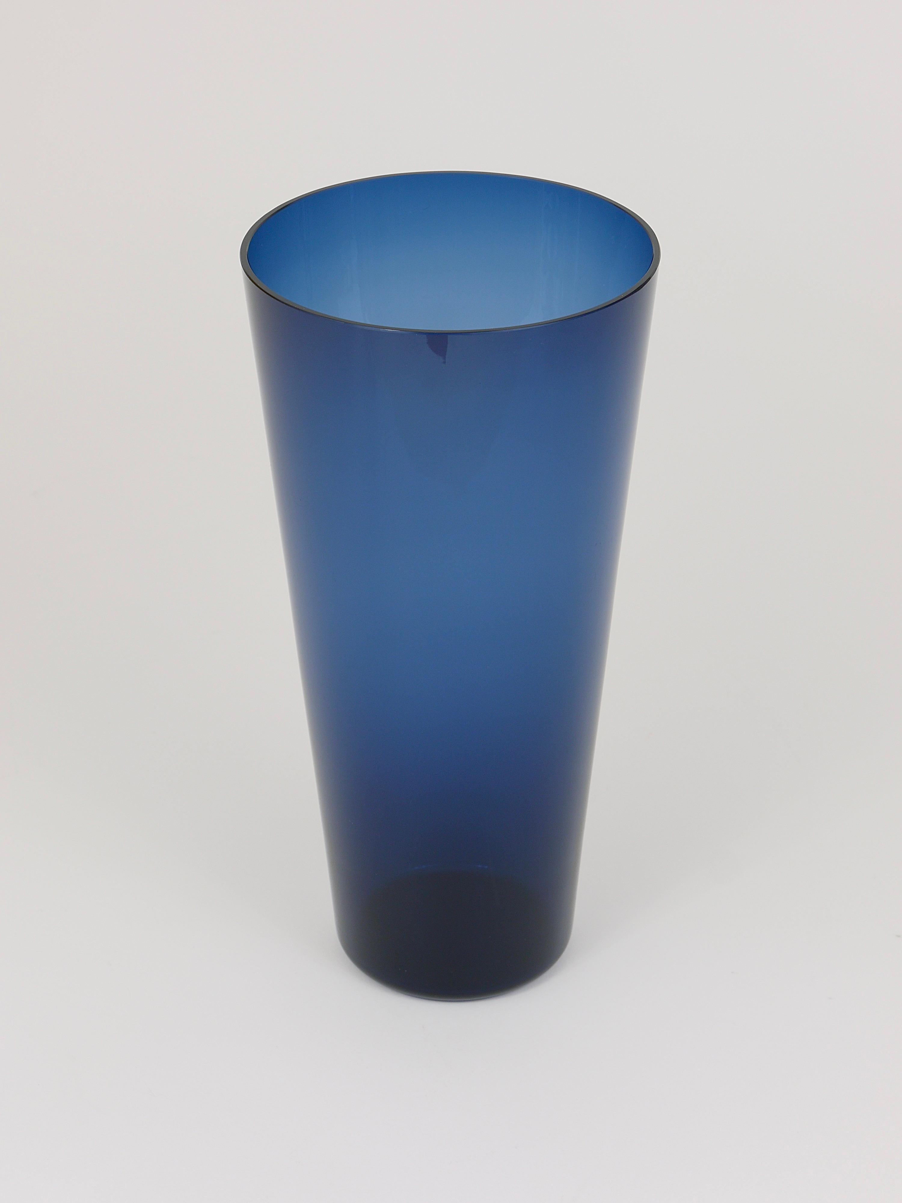 Glass Large Kaj Franck Blue Midcentury Vase Kartio by Nuutajarvi Nottsjo Finland For Sale