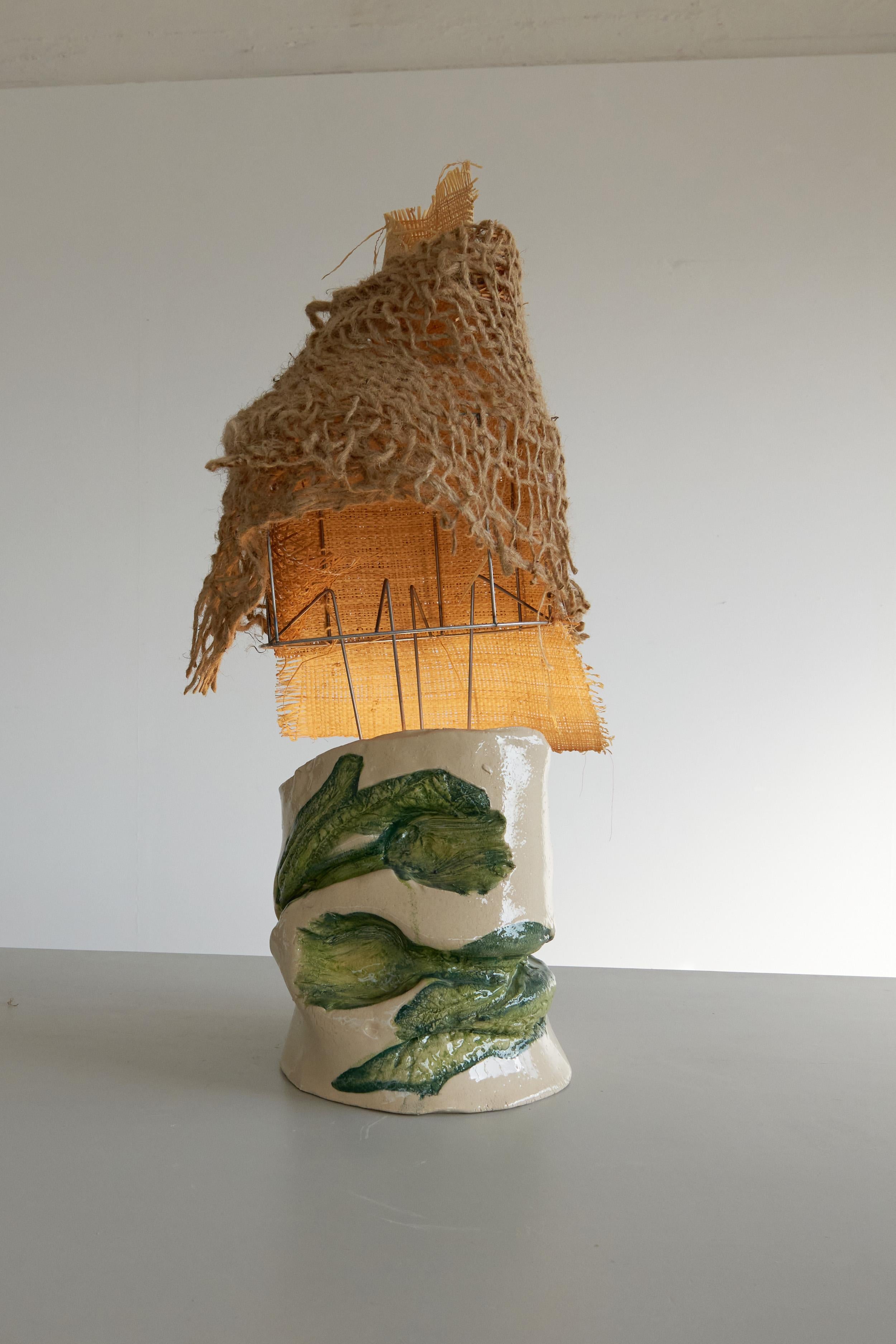 Große Kale vegetable Fossil-Lampe, natürlich, handgefertigt, innen oder außen (21. Jahrhundert und zeitgenössisch) im Angebot