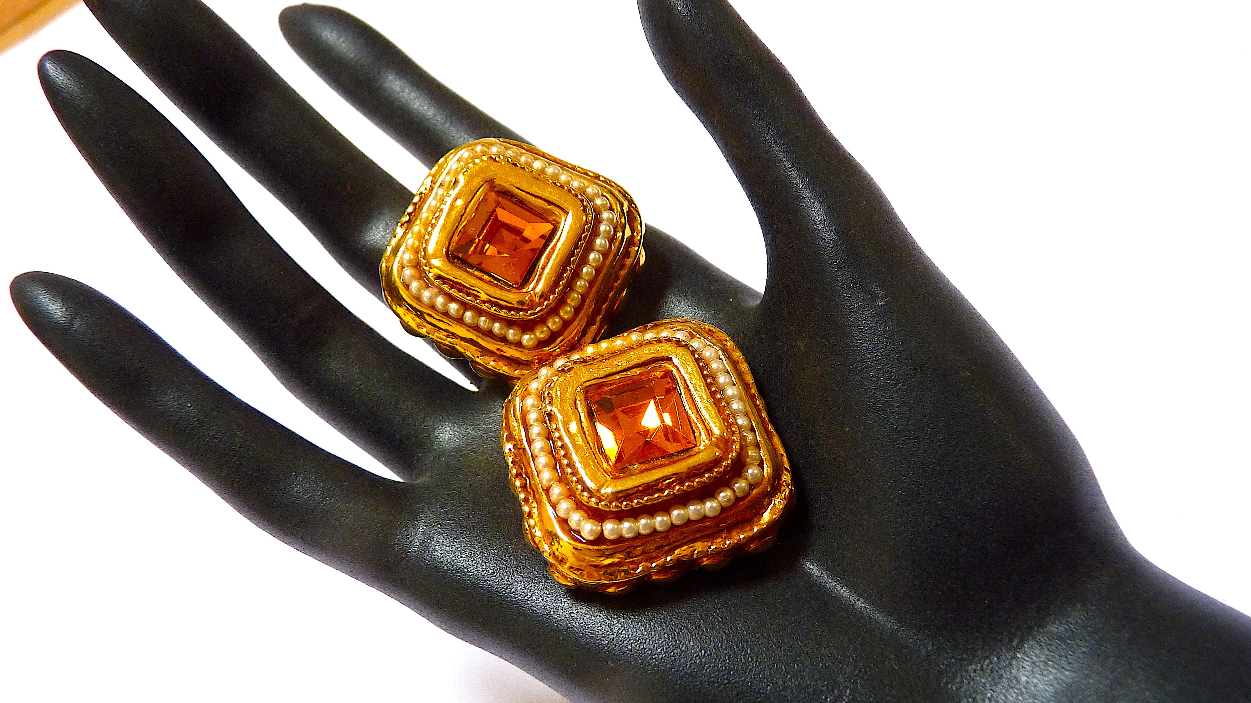 Pendientes grandes de clip KALINGER Paris con piedra de cristal naranja de los años 80 en Excelente estado para la venta en CHAMPEAUX-SUR-SARTHE, FR