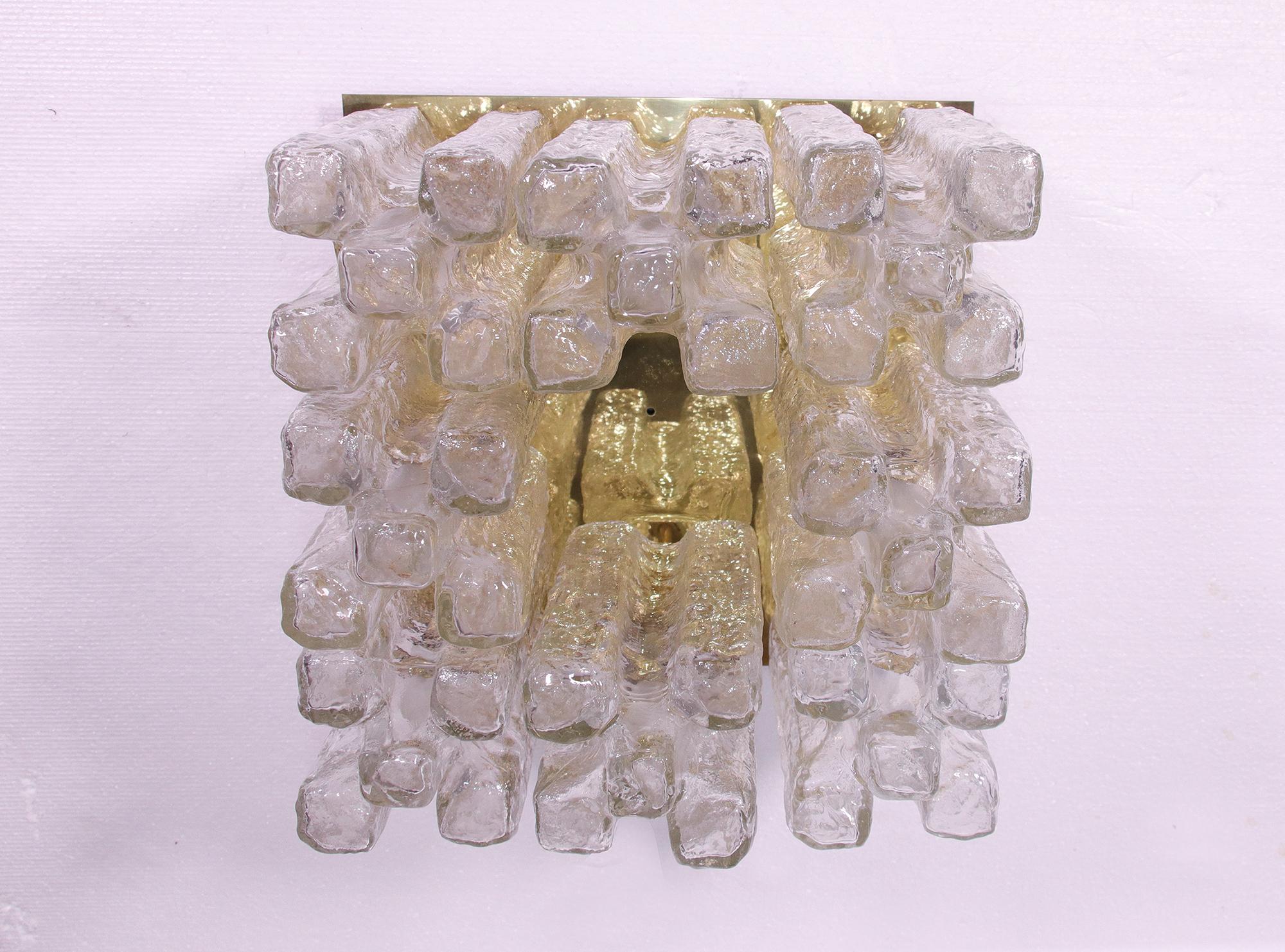 1960 Austria Kalmar 'Granada' Flush Mount Chandelier Iced Glass & Brass In Good Condition For Sale In Niederdorfelden, Hessen