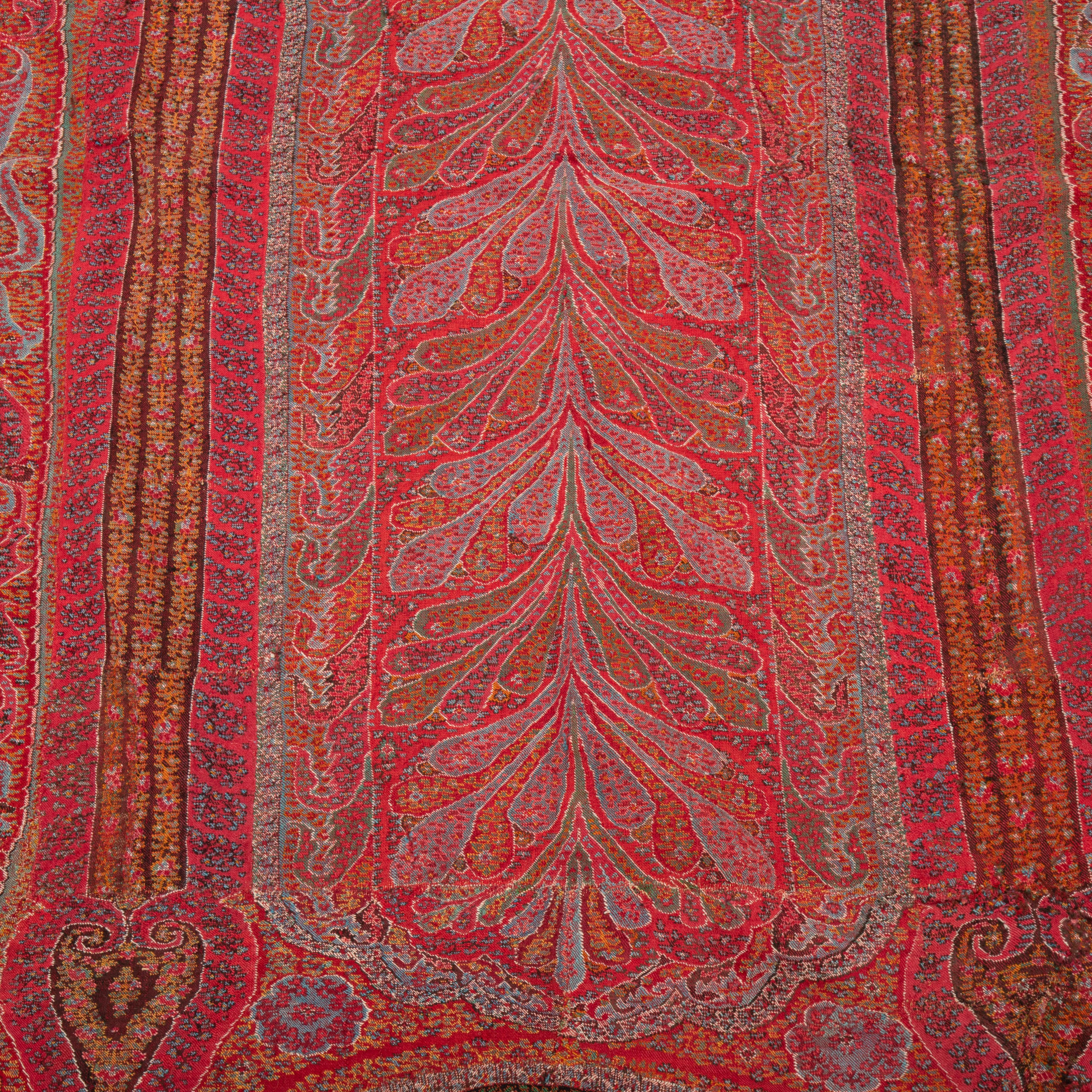 Large Kashmir Shawl, India, 19th C For Sale 3