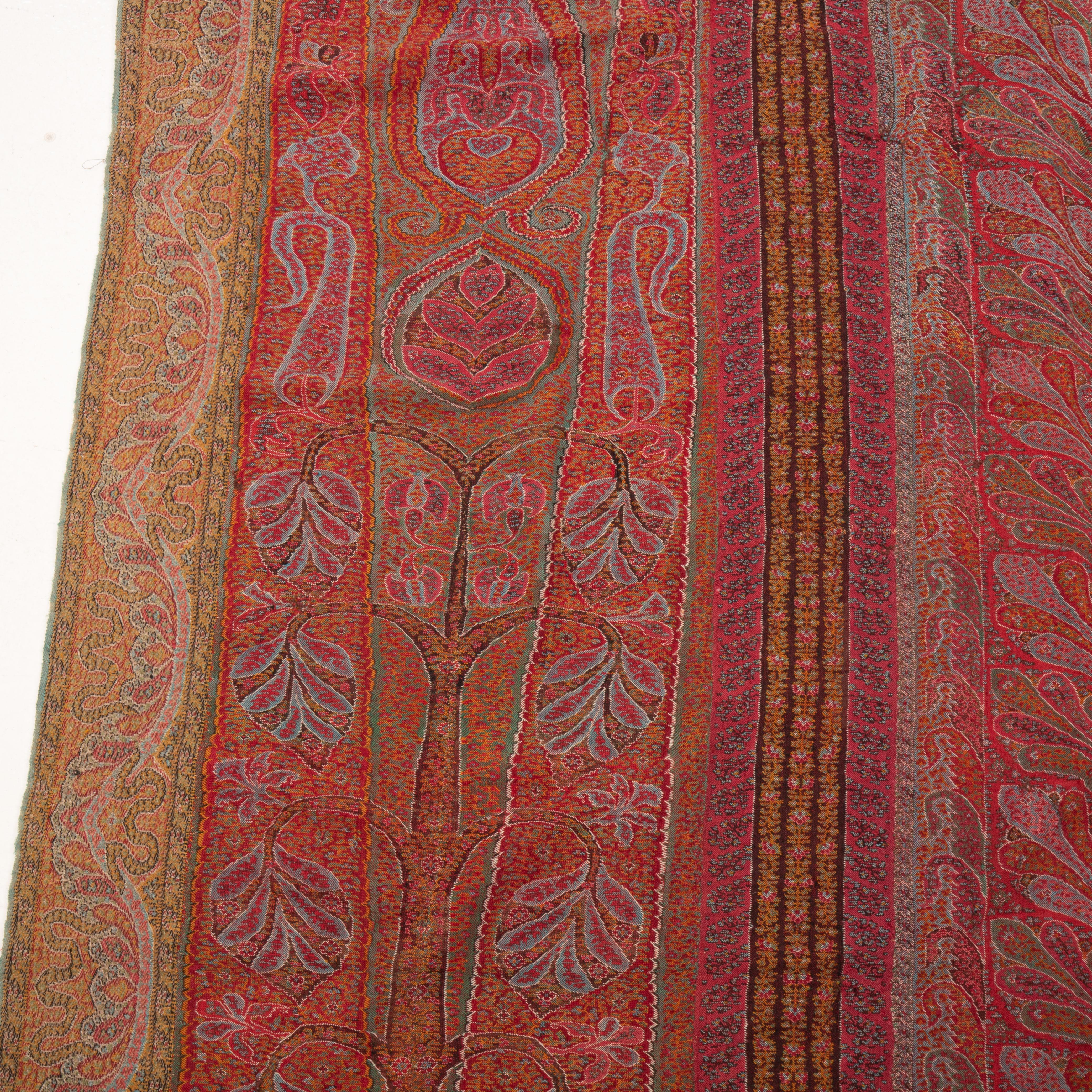 Large Kashmir Shawl, India, 19th C In Good Condition For Sale In Istanbul, TR