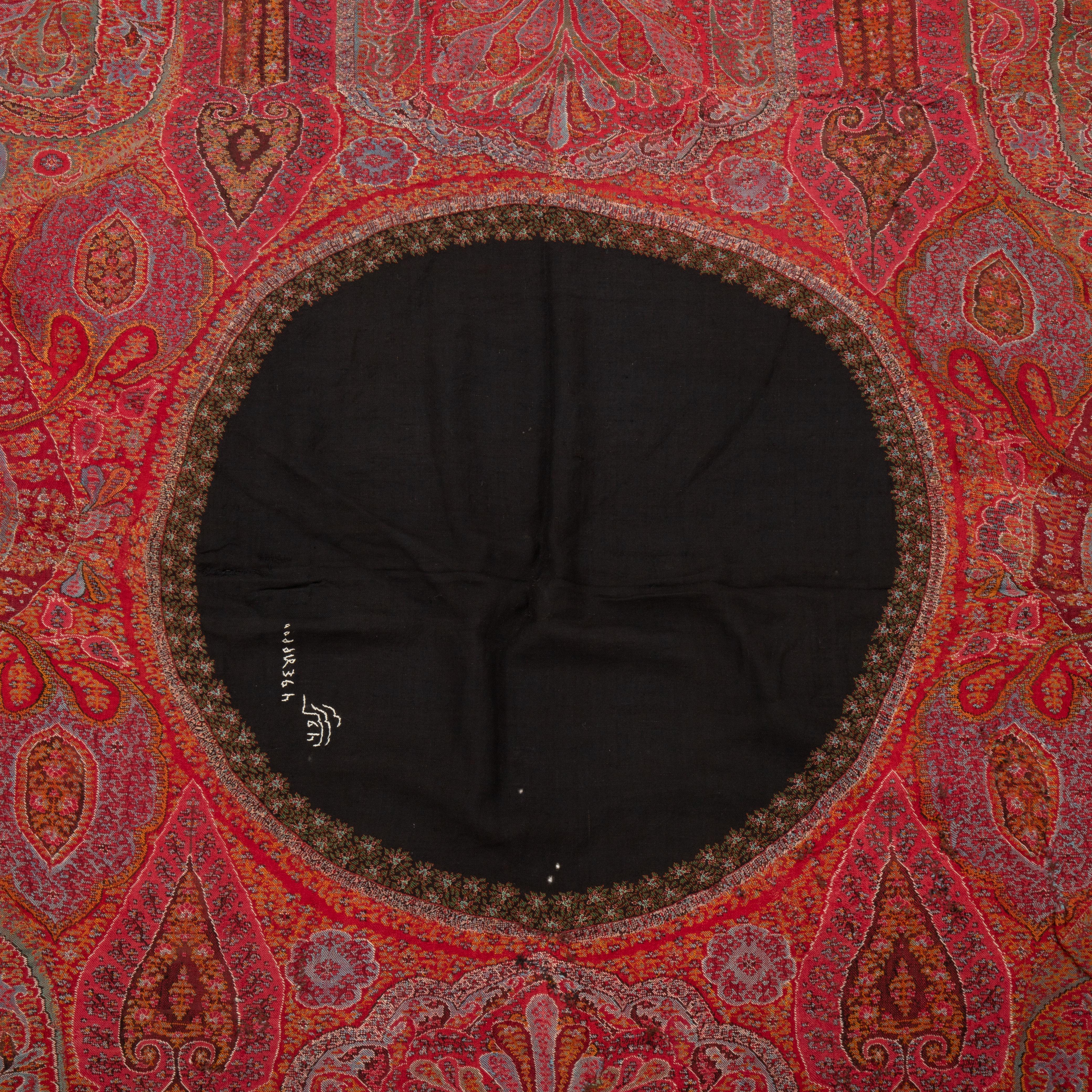 Large Kashmir Shawl, India, 19th C For Sale 1