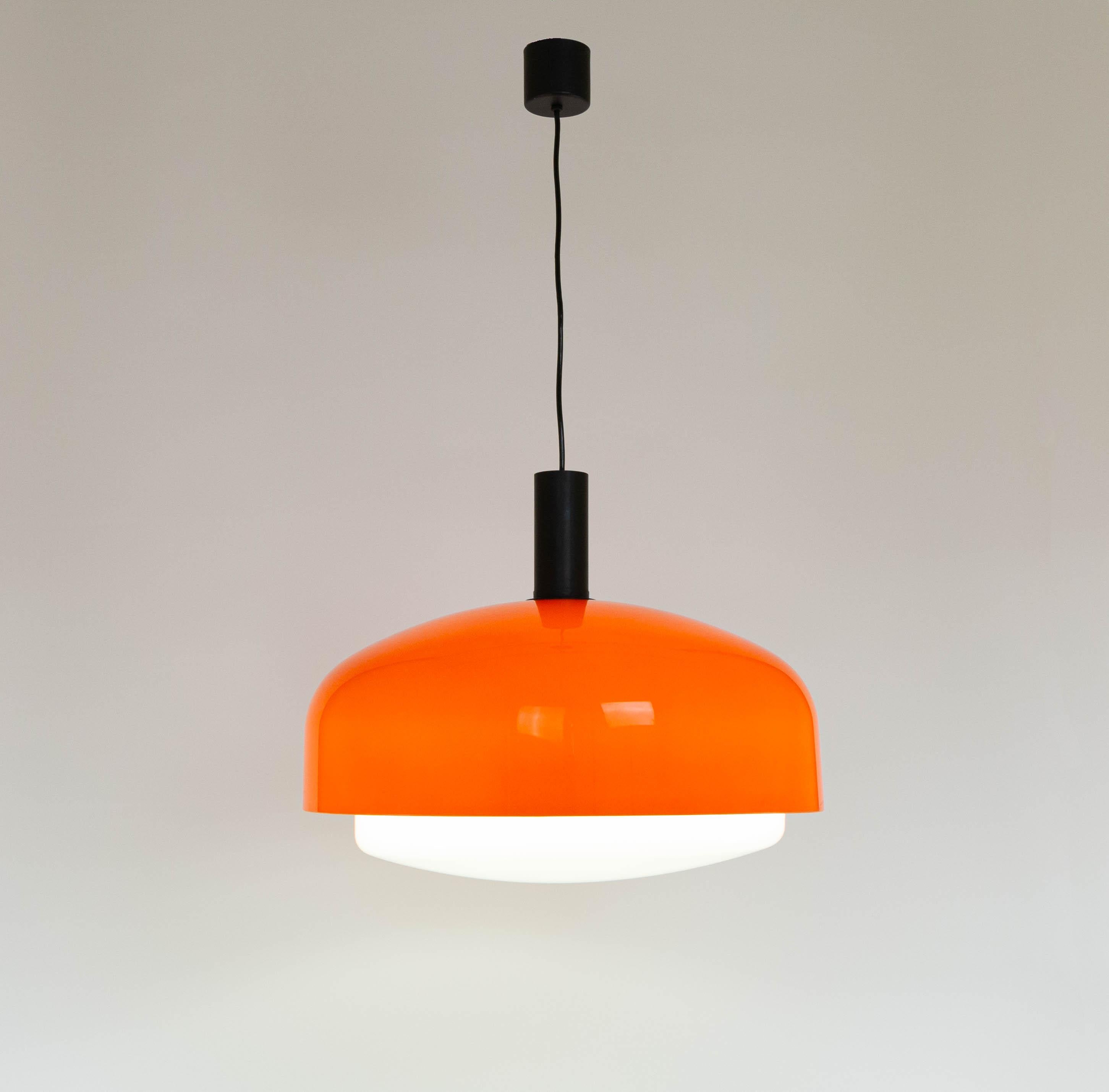 Mid-Century Modern Large KD62 pendant by Eugenio Gentili Tedeschi for Kartell, 1960s For Sale