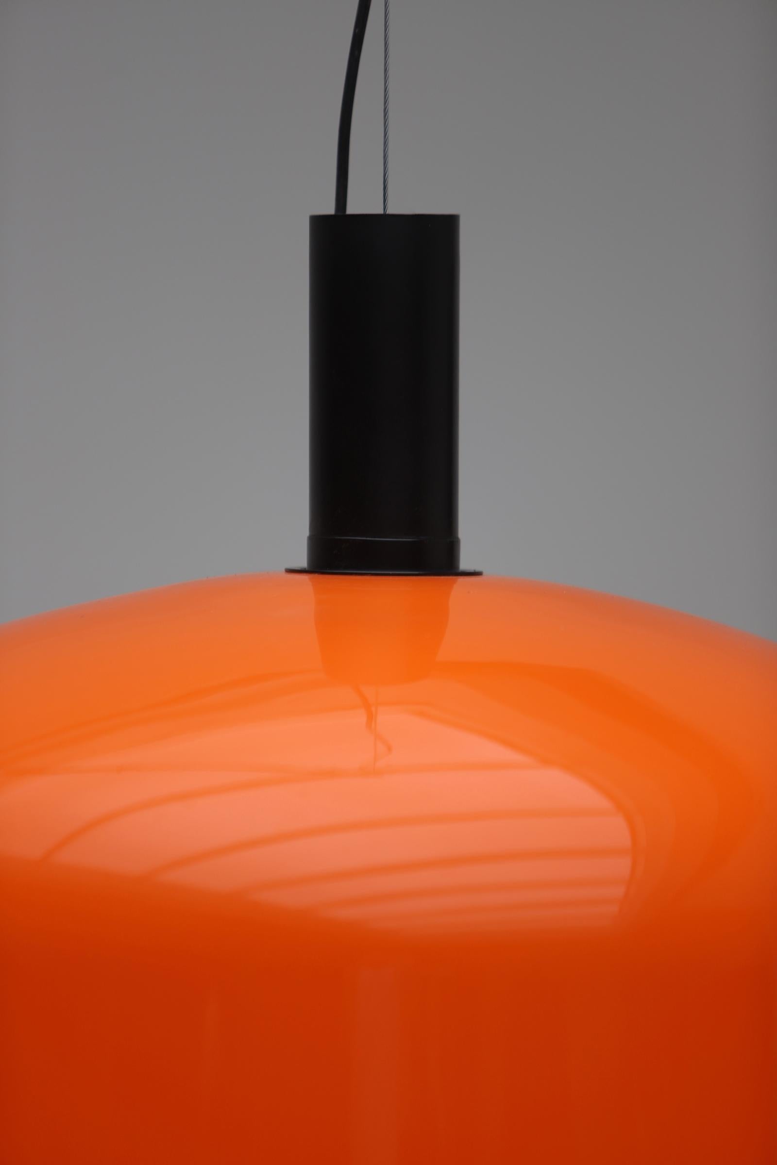 Large KD62 pending lamp by Eugenio Gentili Tedeschi designed for Kartell in 1965 For Sale 1