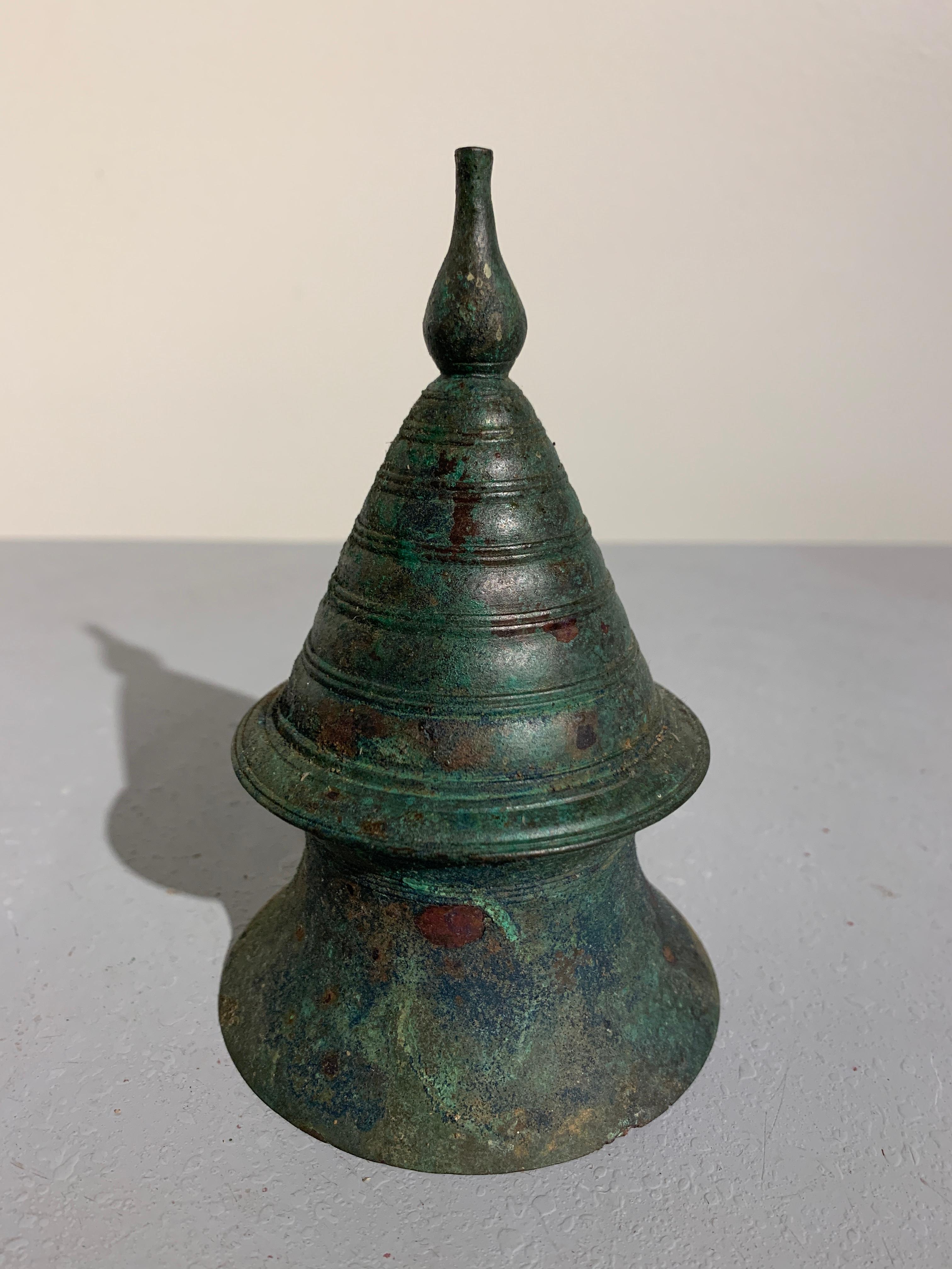 Large Khmer Bronze Stupa-Form Lime Pot, Angkor Period, 12th-14th Century In Good Condition In Austin, TX