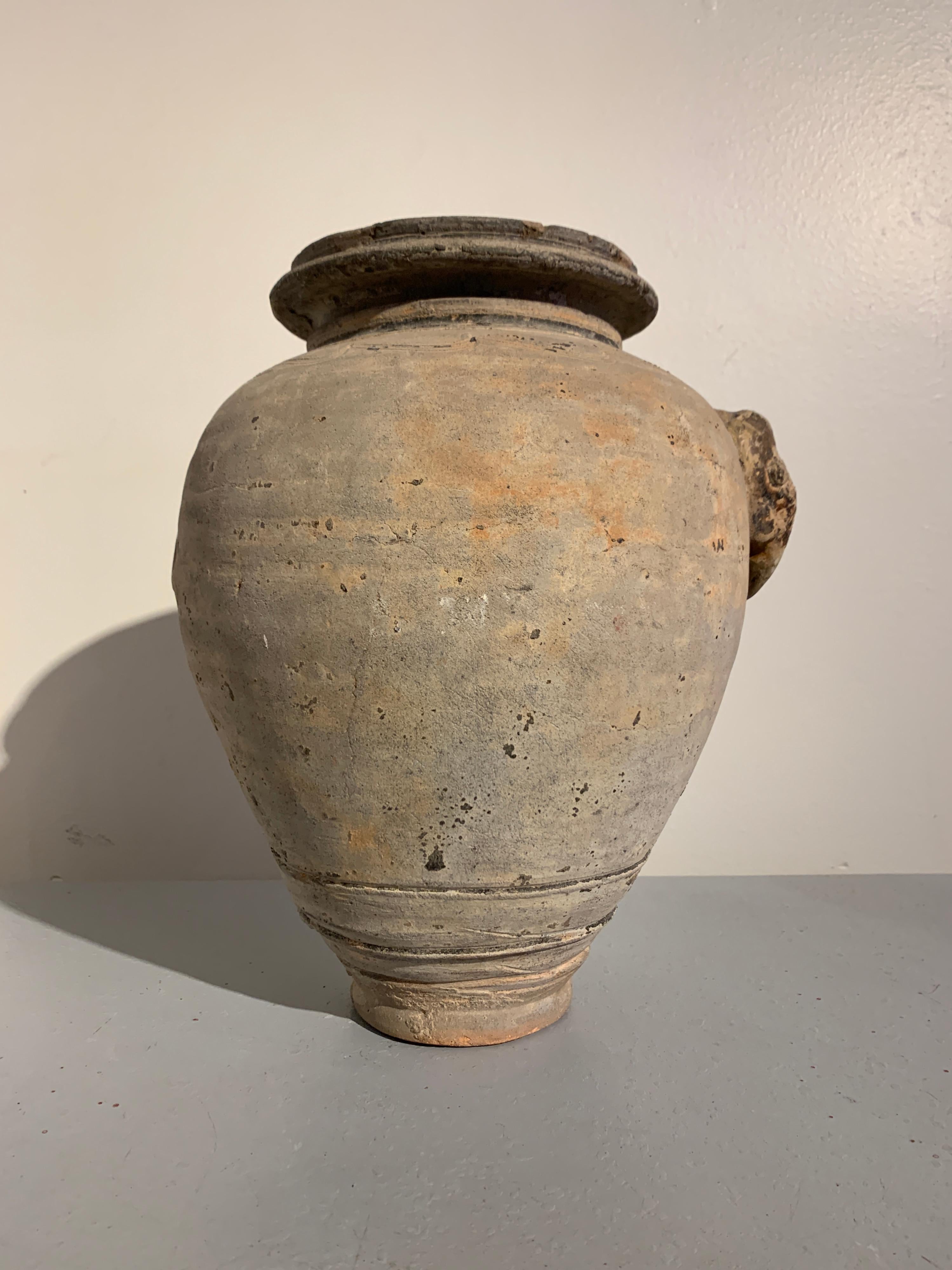 Large Khmer Pottery Vessel with Elephant Head and Tail, 16th Century, Cambodia In Good Condition In Austin, TX