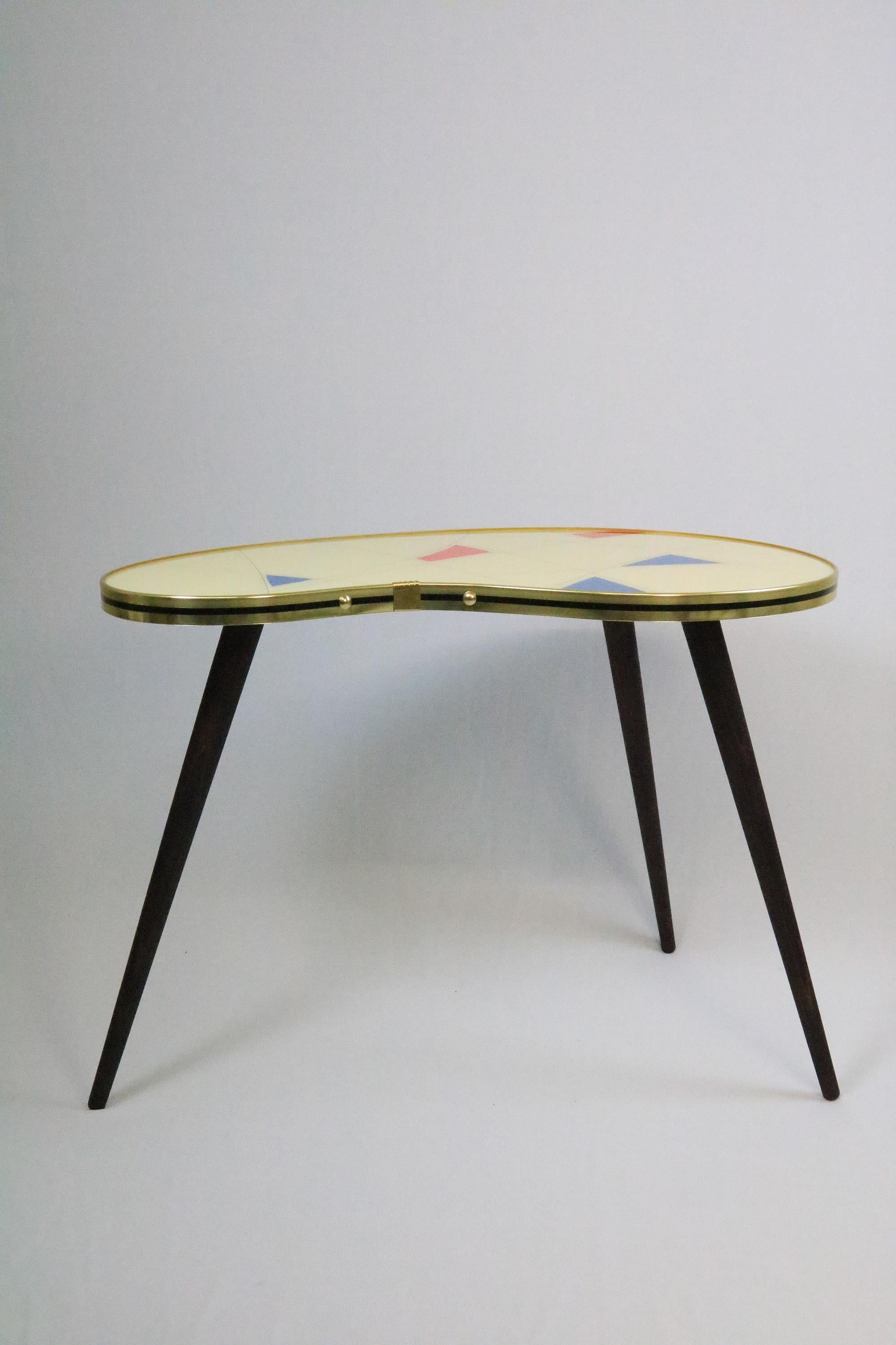 Mid-Century Modern Large Kidney Shaped Side Table, vintage 50s inspired, Geometric Pattern For Sale