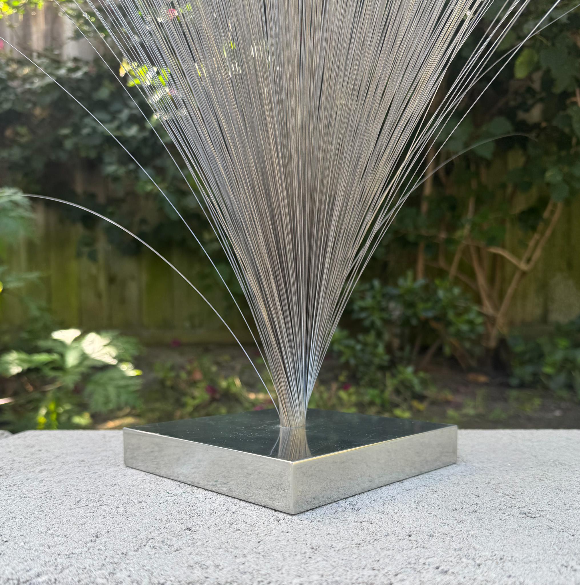Large Kinetic Spray Sculpture in the style of Harry Bertoia, c.1970 In Good Condition For Sale In San Juan Capistrano, CA