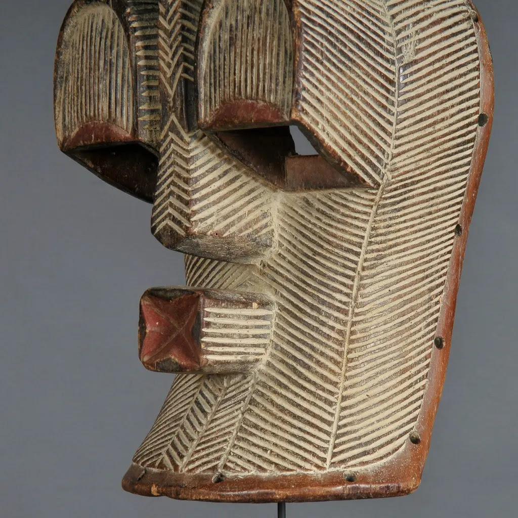 19th Century Large Kongo Tribal Mask in Hand-Carved Wood with Natural Pigments For Sale