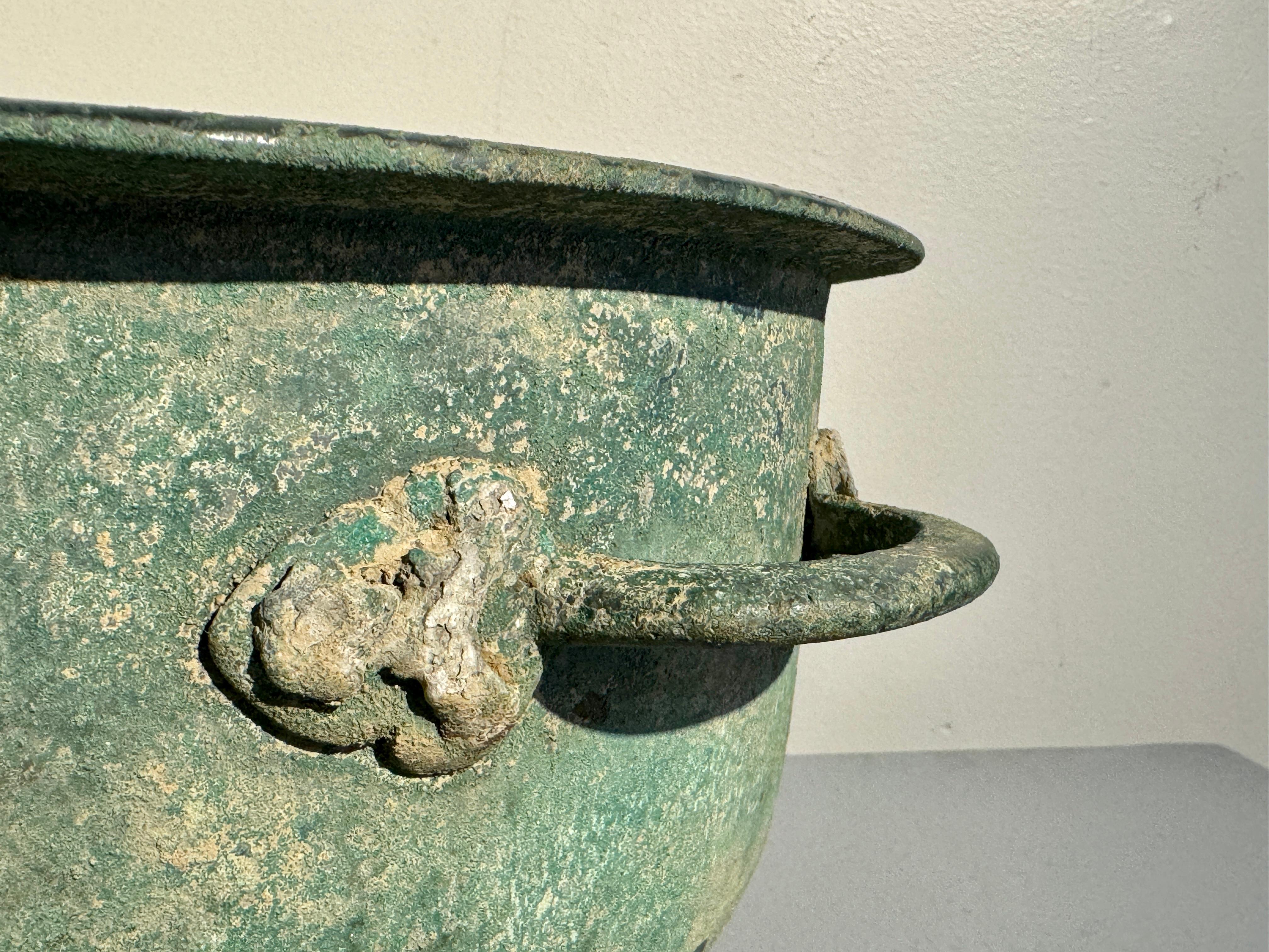 Large Korean Goryeo Bronze Basin w/ Handles, Goryeo Dynasty, 12th/14th century For Sale 6