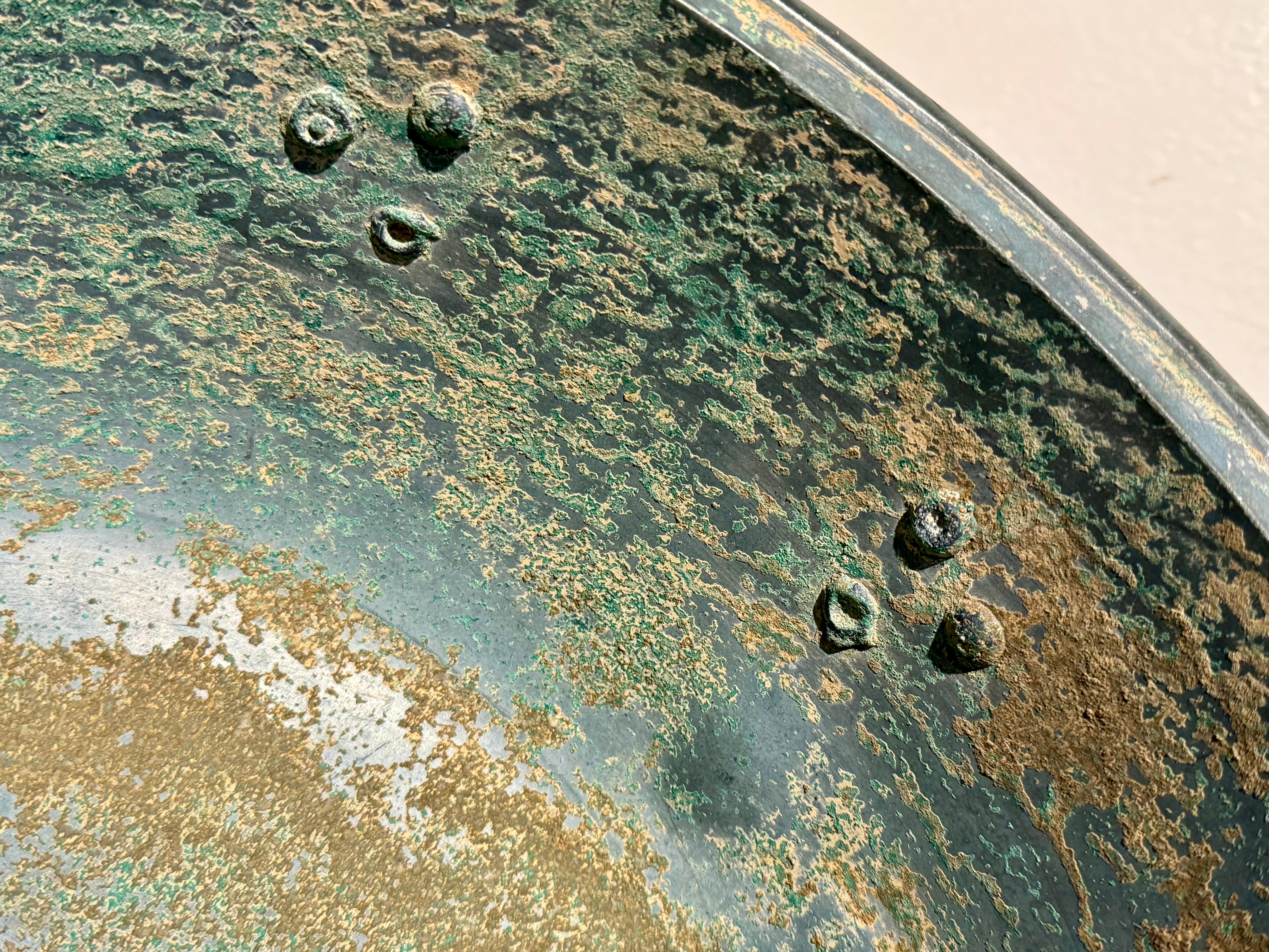 Large Korean Goryeo Bronze Basin w/ Handles, Goryeo Dynasty, 12th/14th century For Sale 10